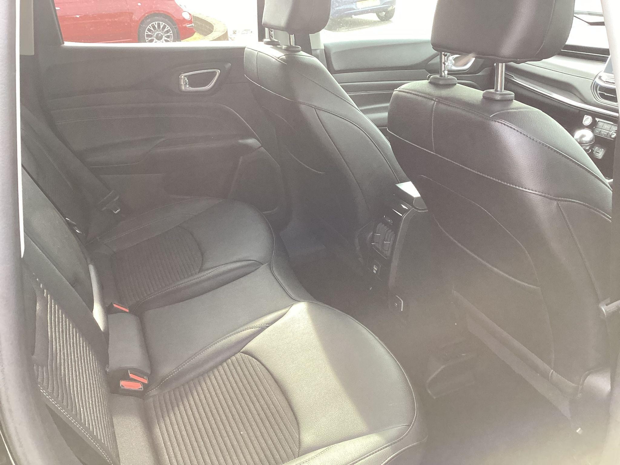 Jeep Compass Image 16