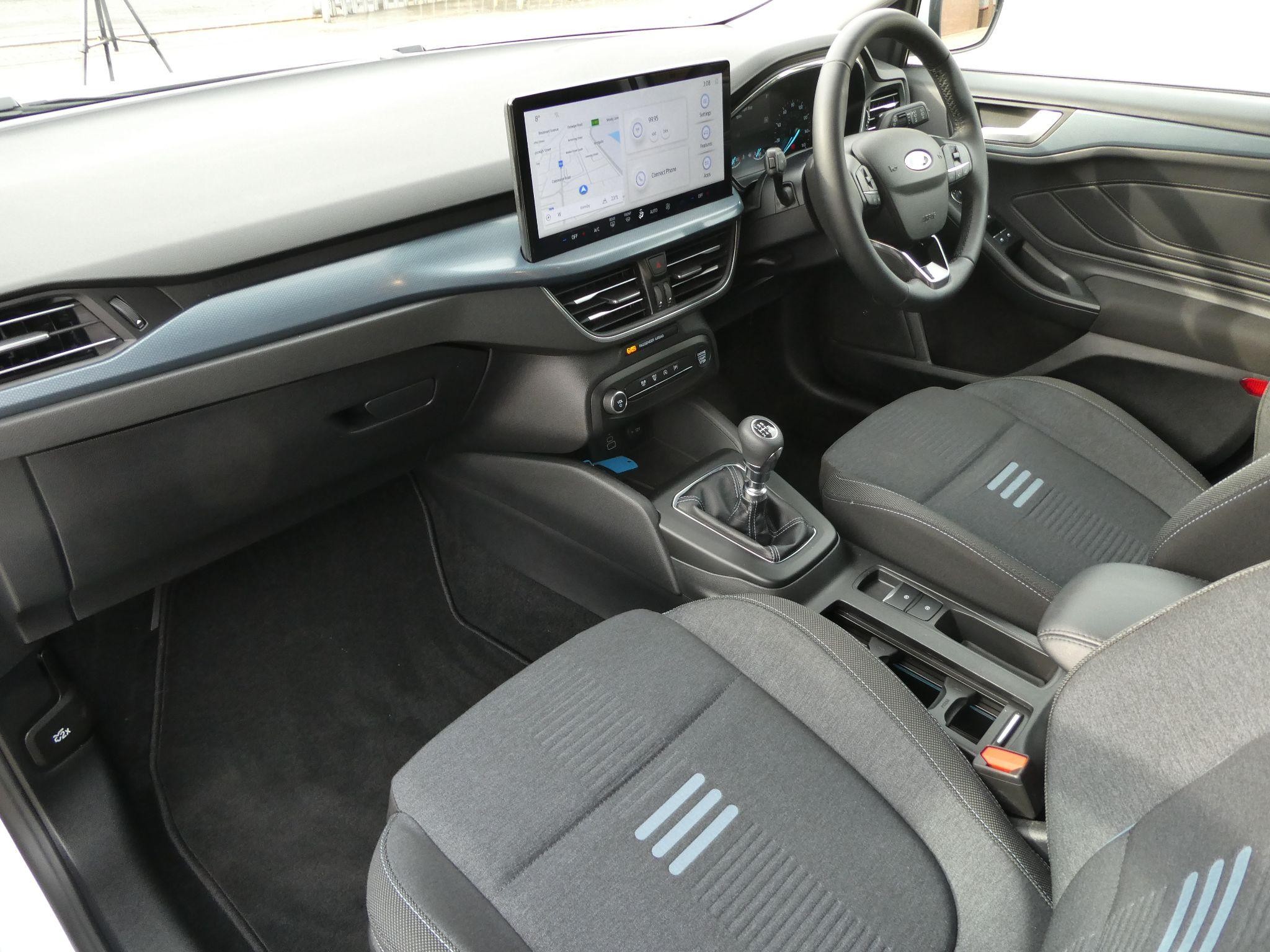 Ford Focus Image 13