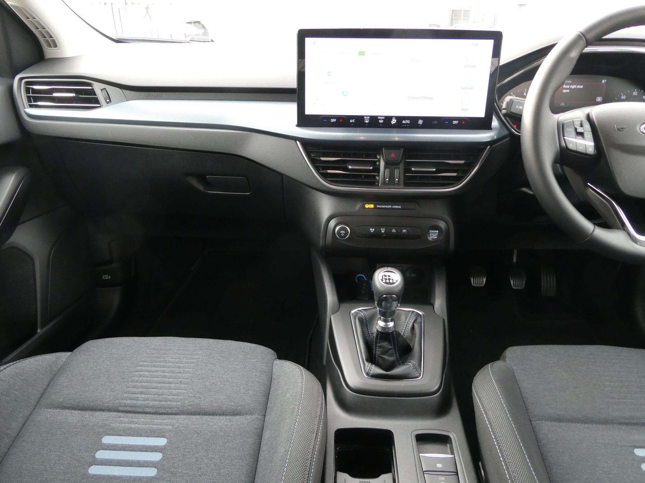 Ford Focus Image 16