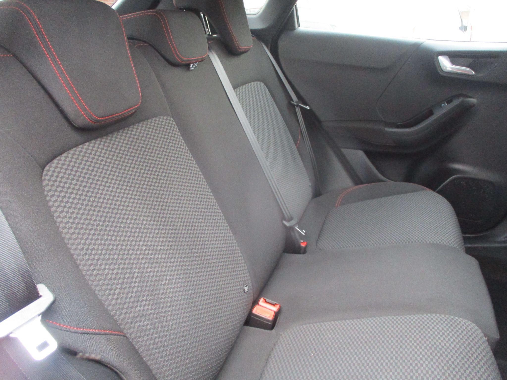 Ford Puma Image 17