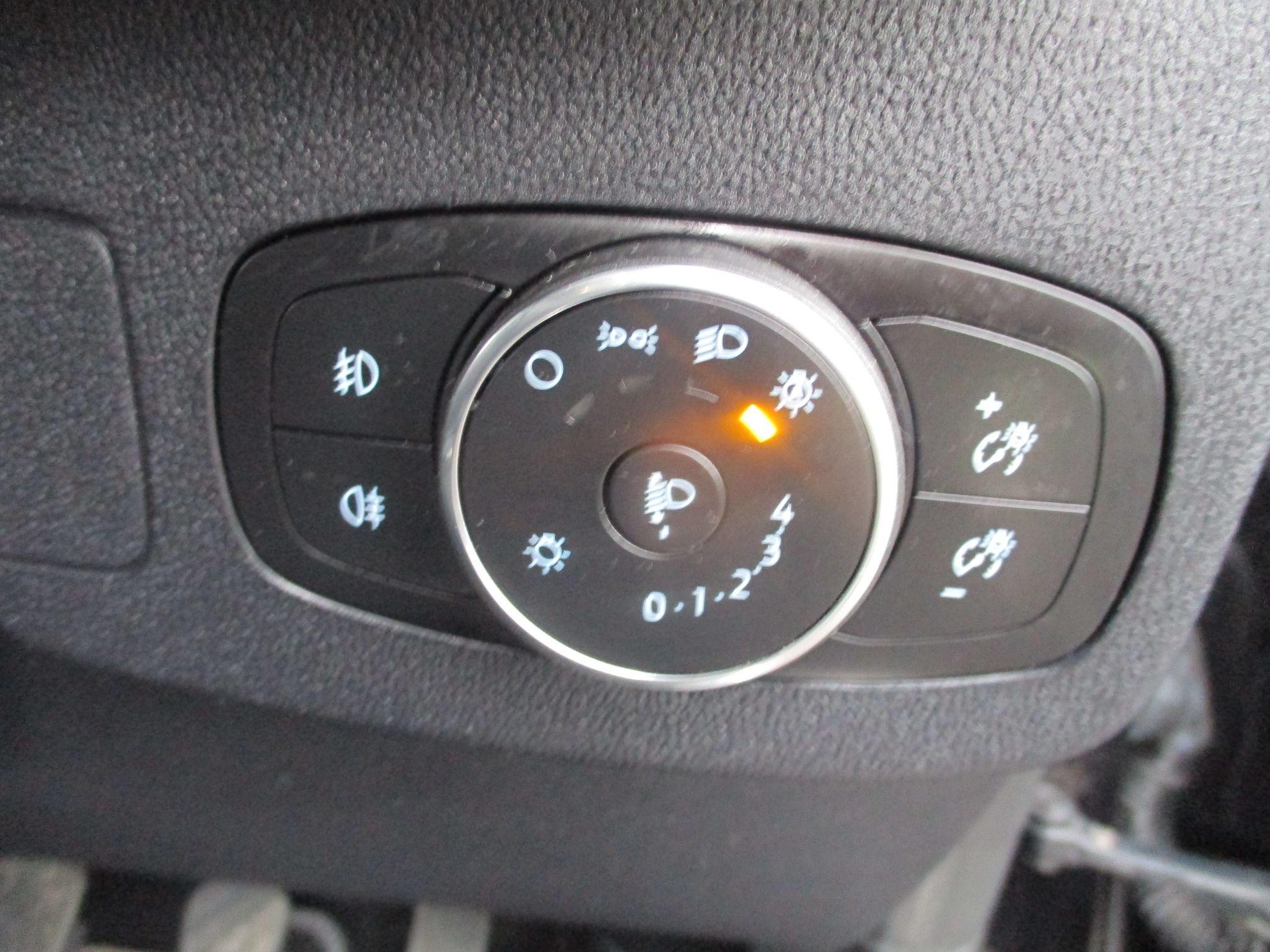 Ford Puma Image 11