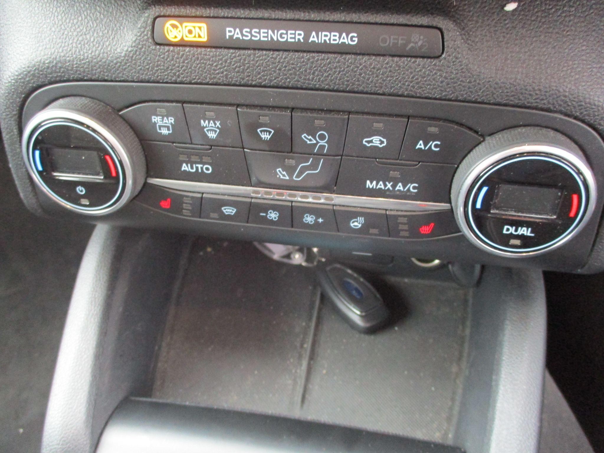 Ford Focus Image 17