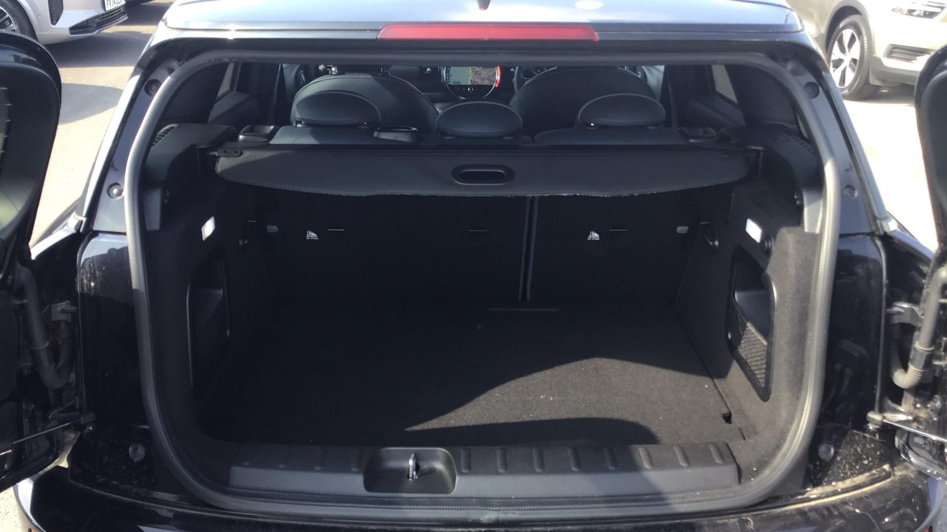 MINI Clubman Image 24