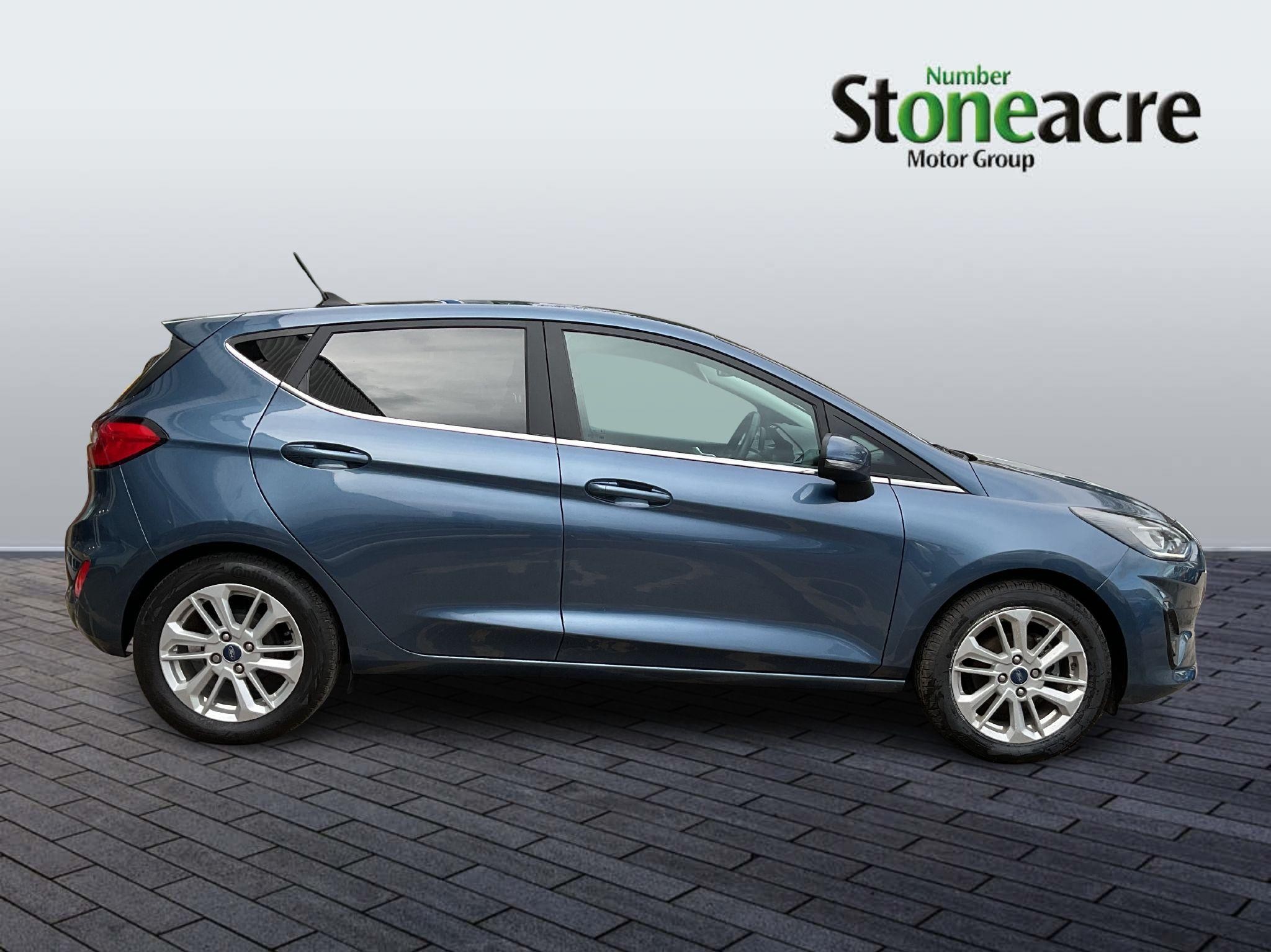 Ford Fiesta Image 2
