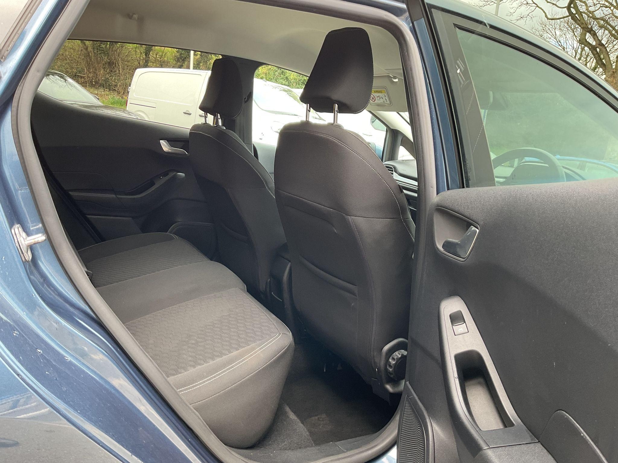 Ford Fiesta Image 12