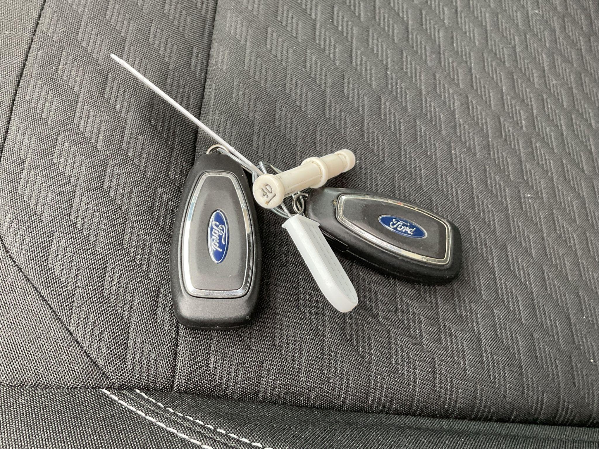 Ford Fiesta Image 16