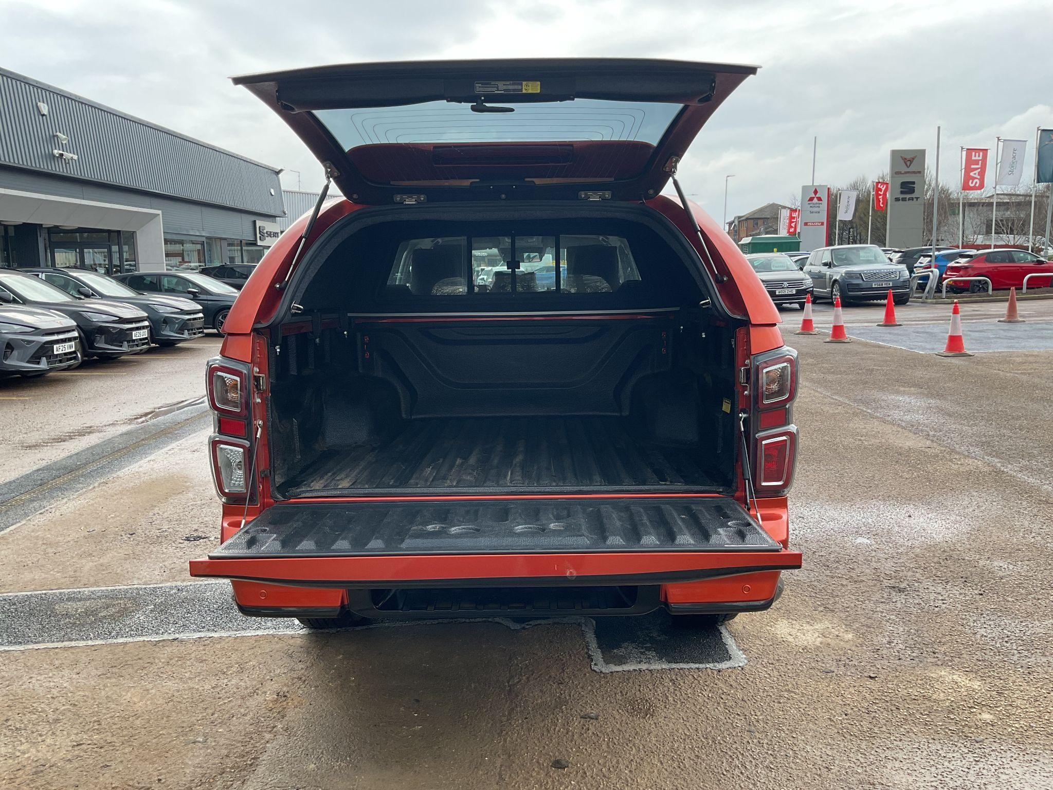 Isuzu D-Max Image 9