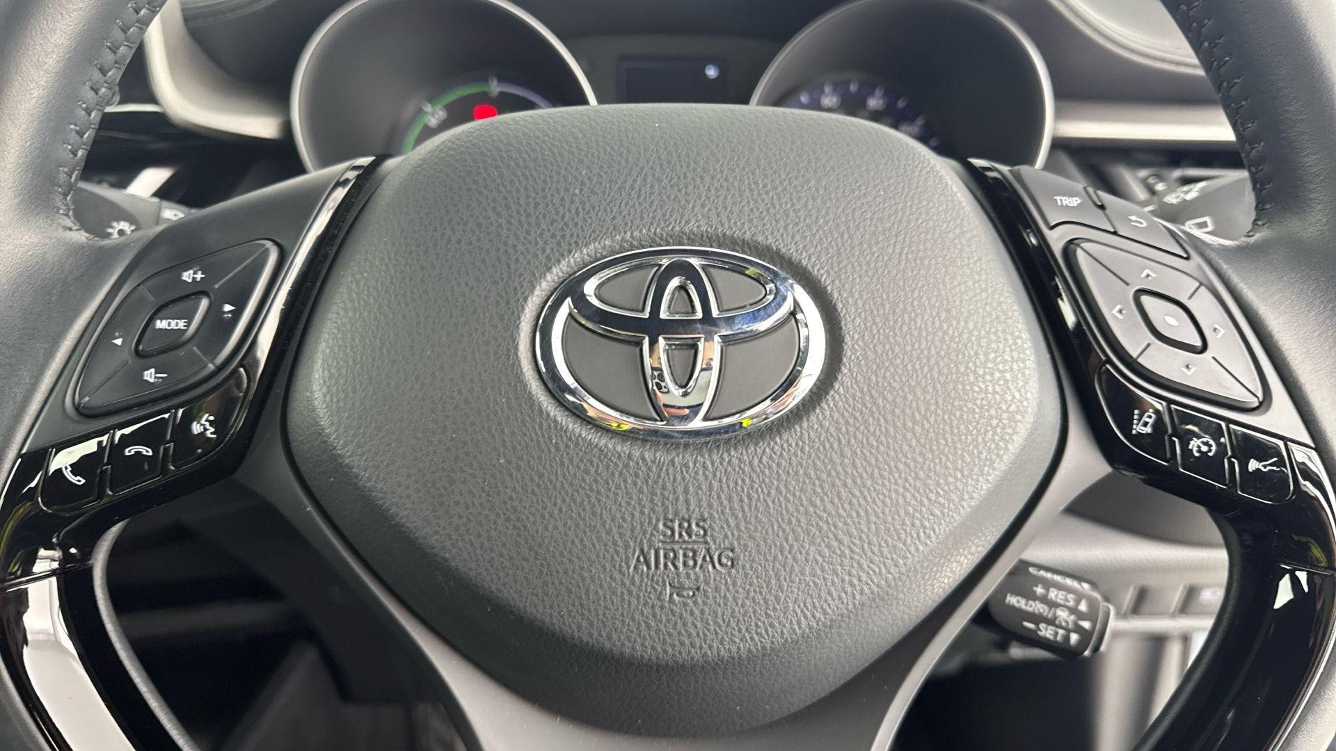 Toyota C-HR Image 16