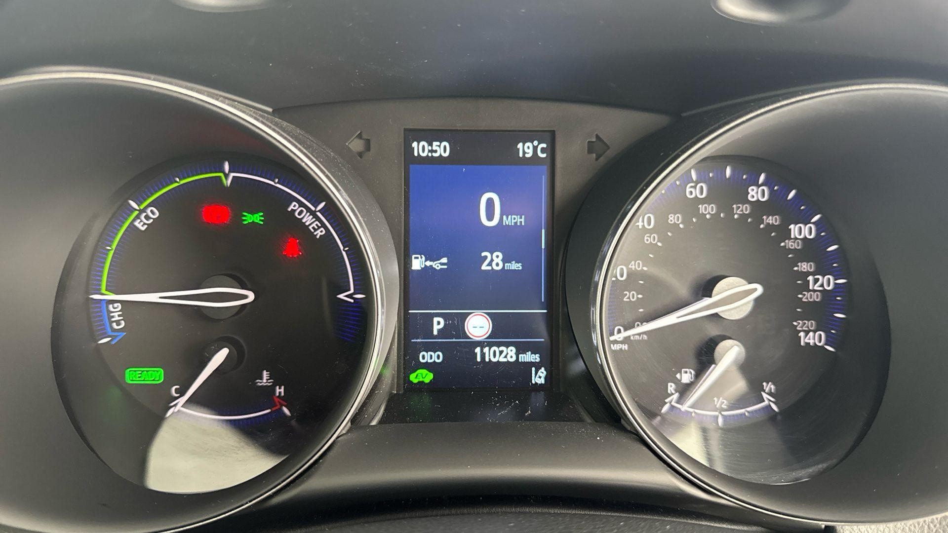 Toyota C-HR Image 17