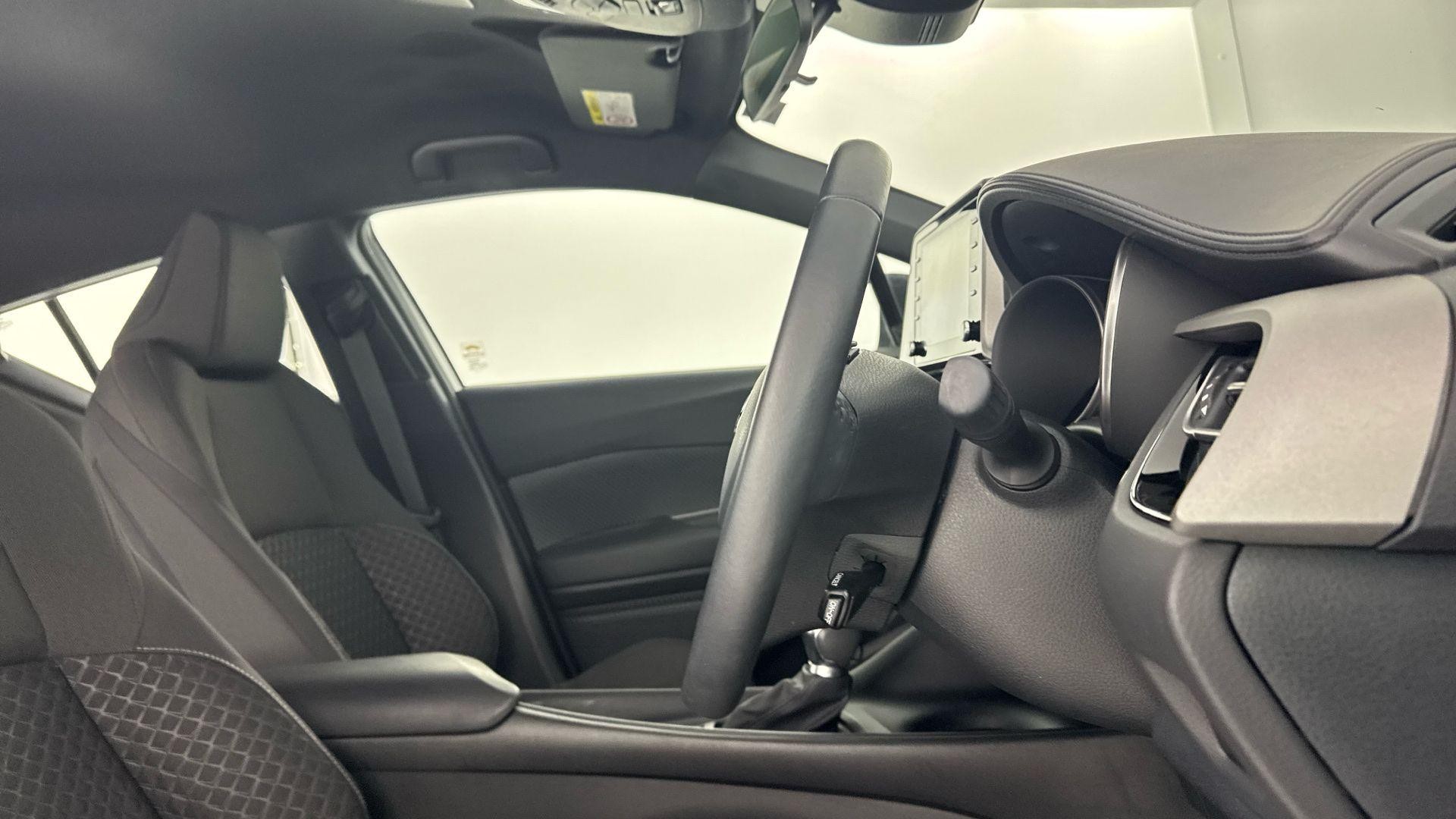 Toyota C-HR Image 19