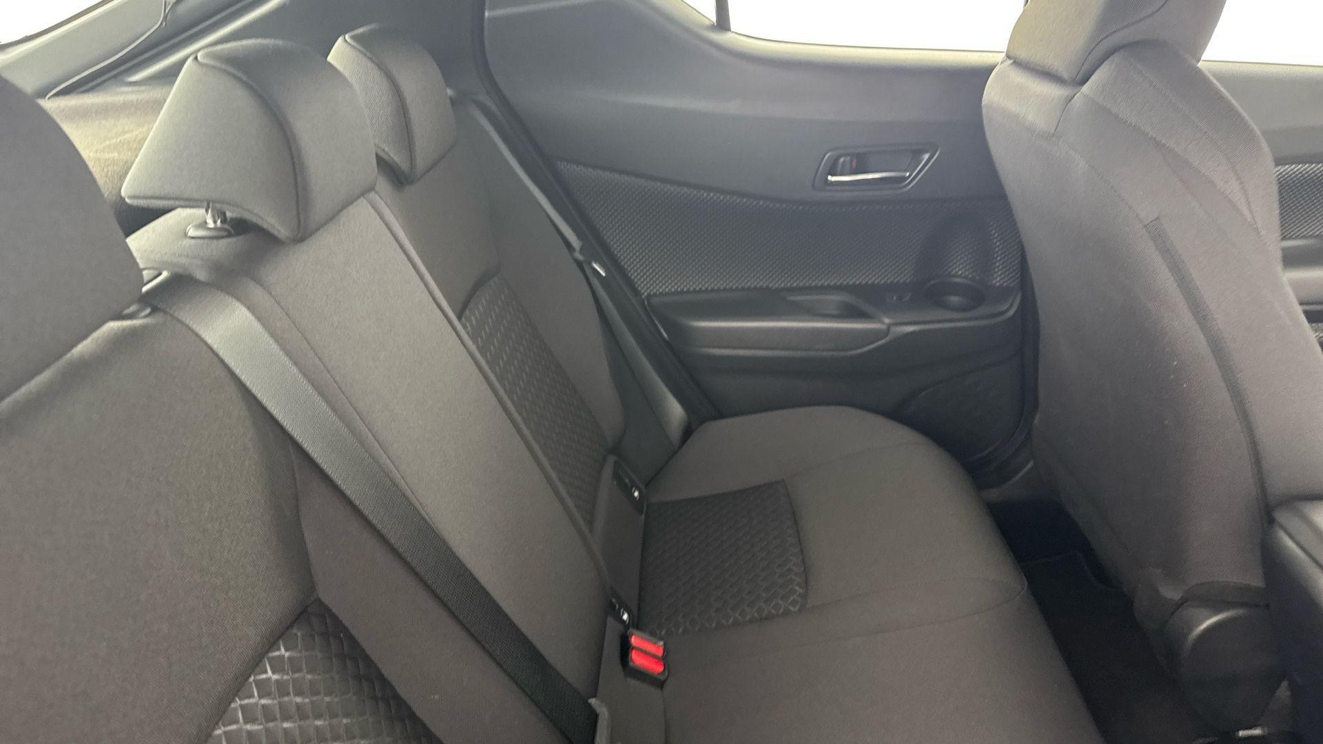 Toyota C-HR Image 20