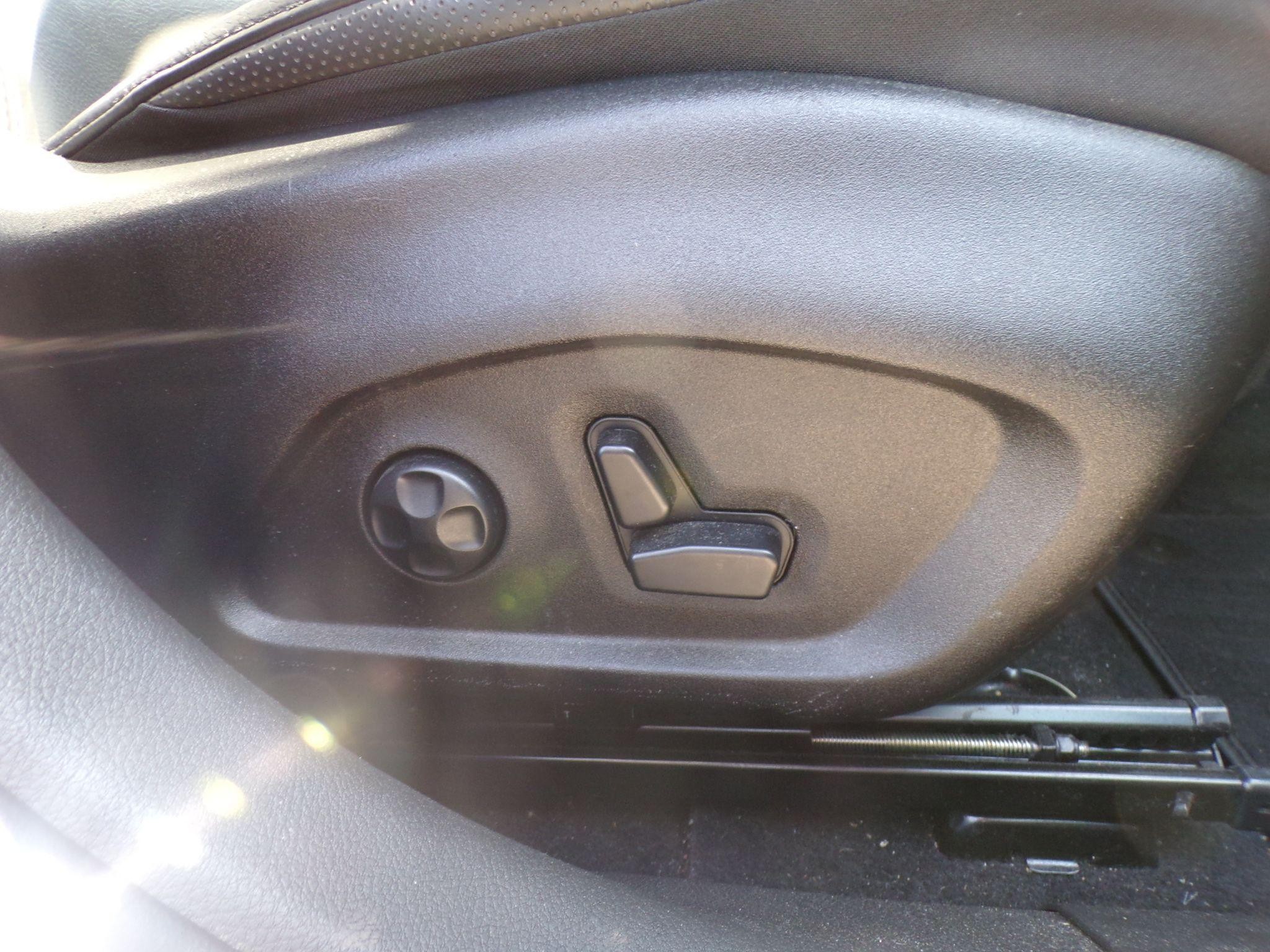 Jeep Renegade Image 23