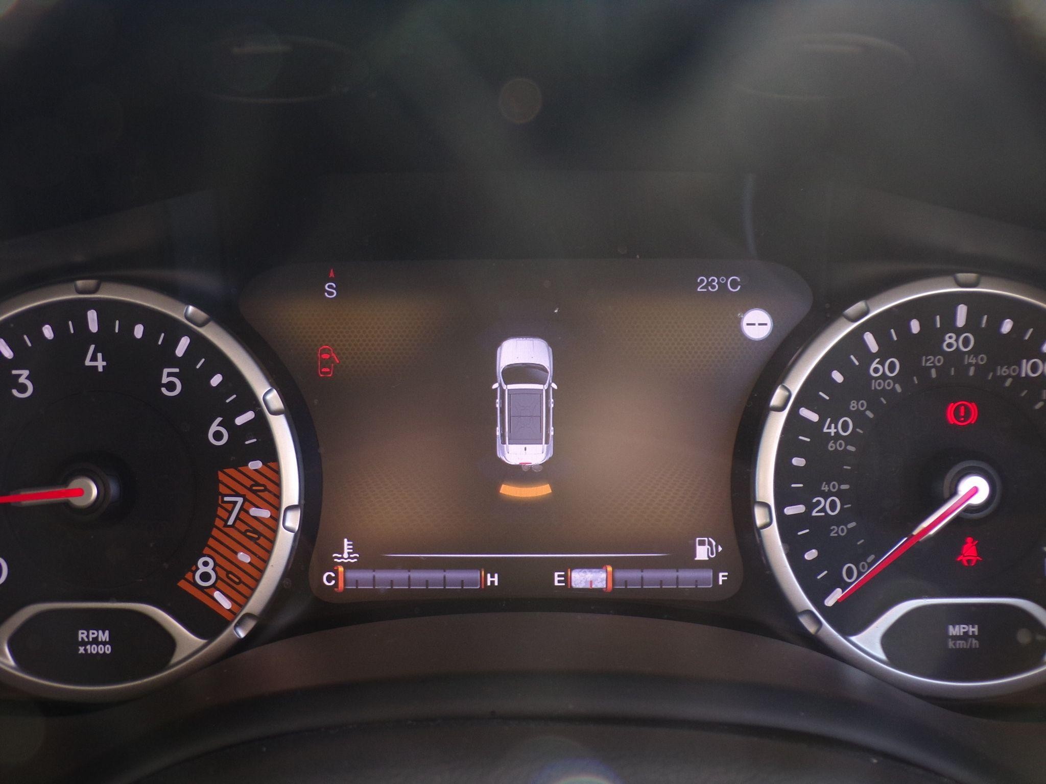 Jeep Renegade Image 24