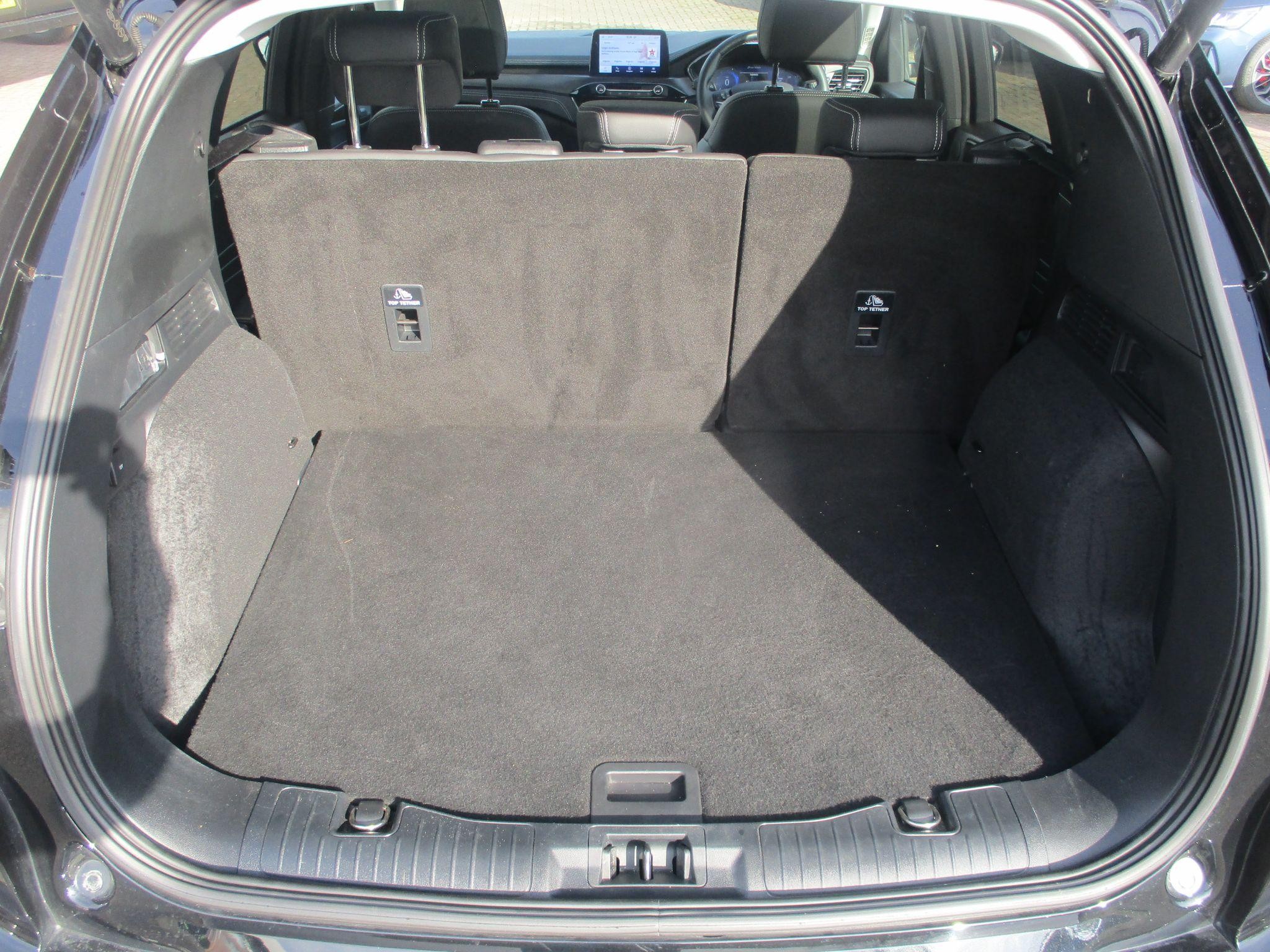 Ford Kuga Image 24