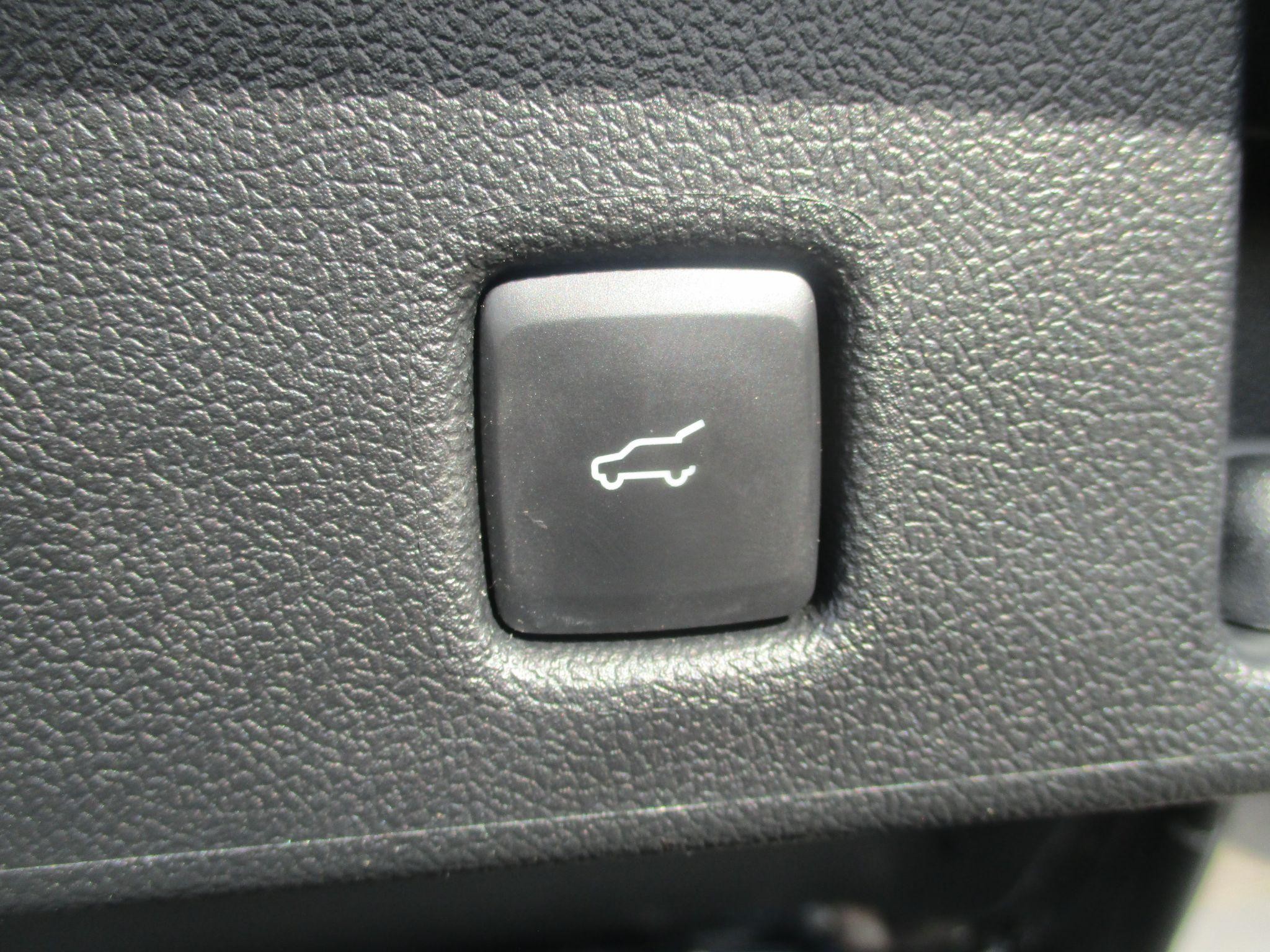 Ford Kuga Image 25