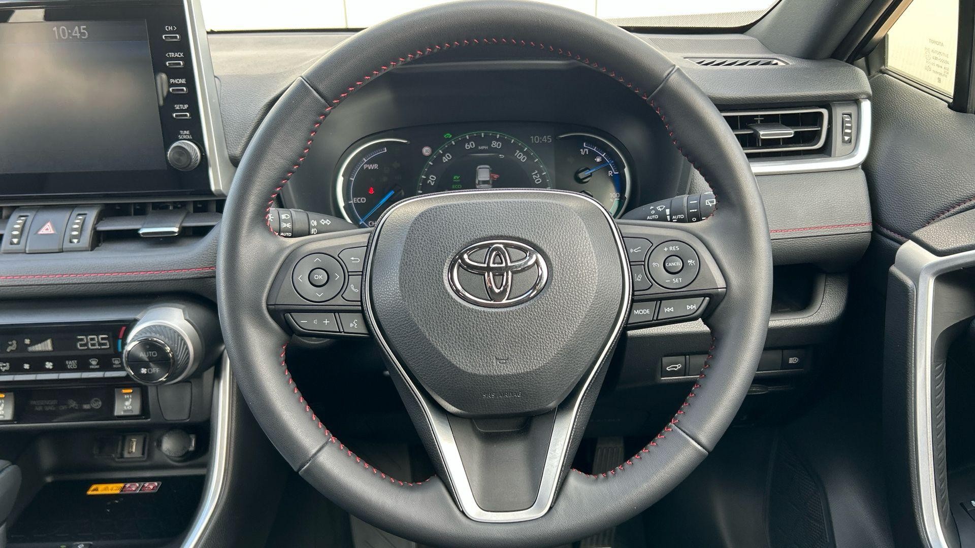 Toyota RAV4 Image 14