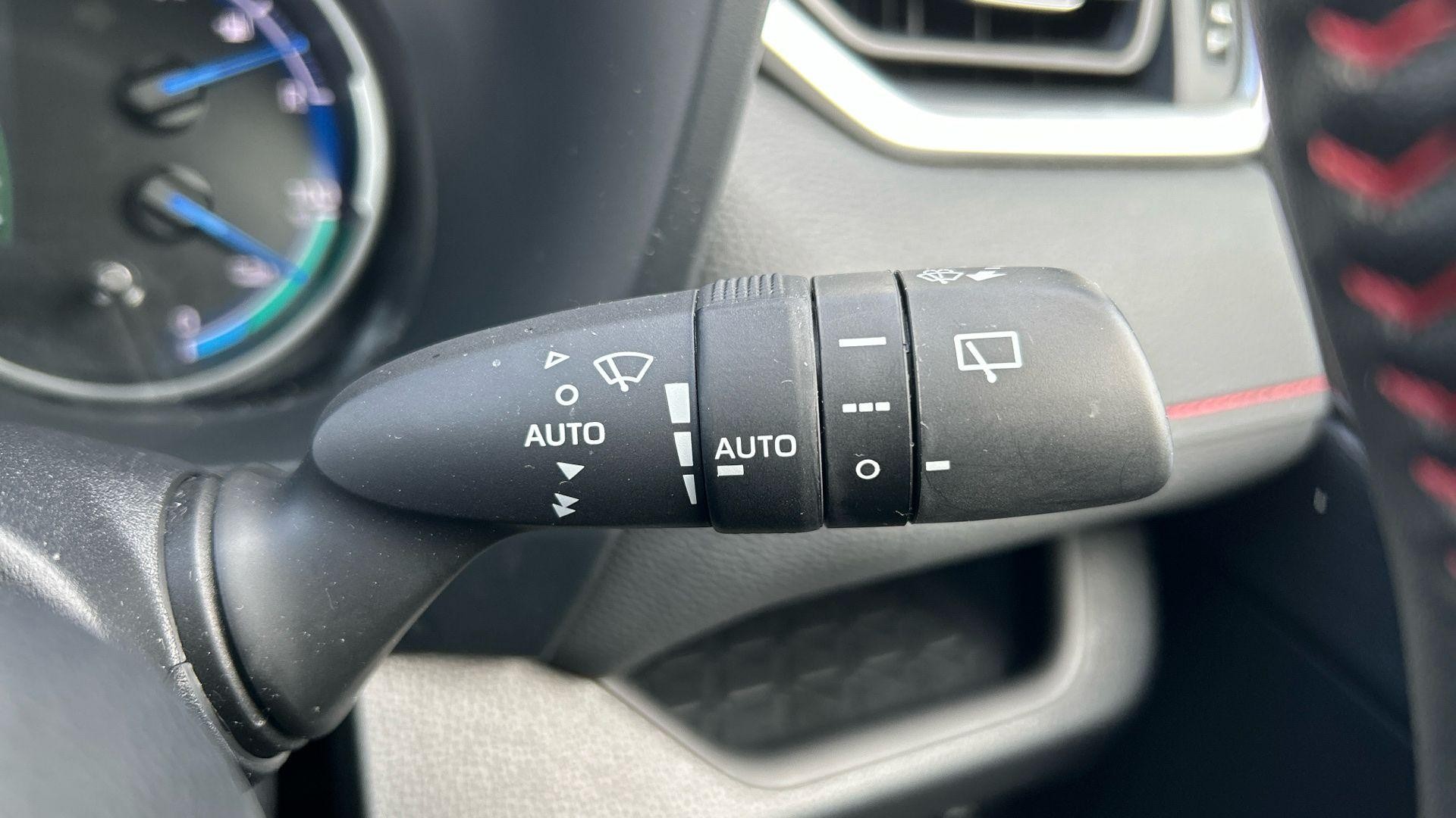 Toyota RAV4 Image 38