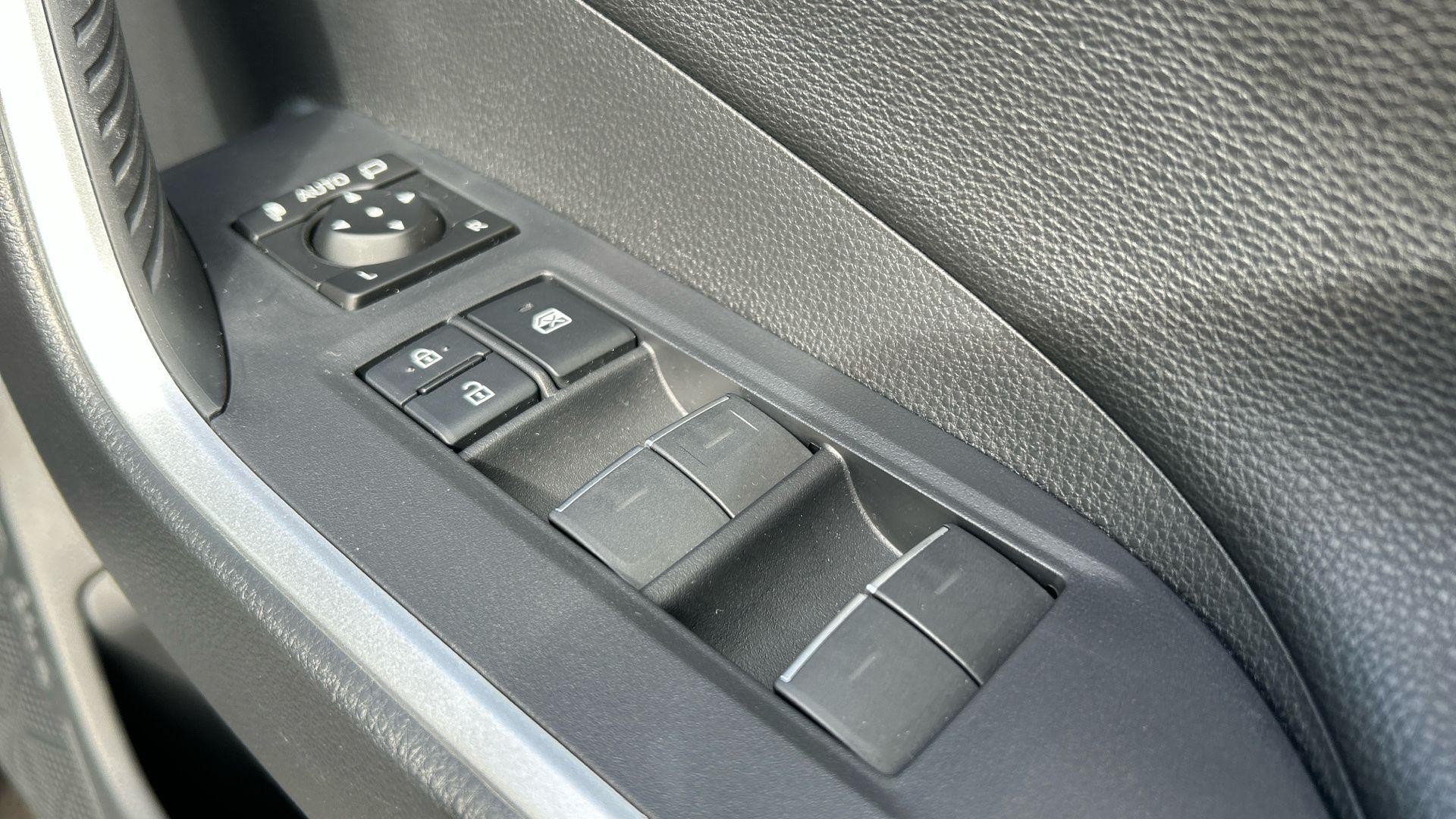 Toyota RAV4 Image 40