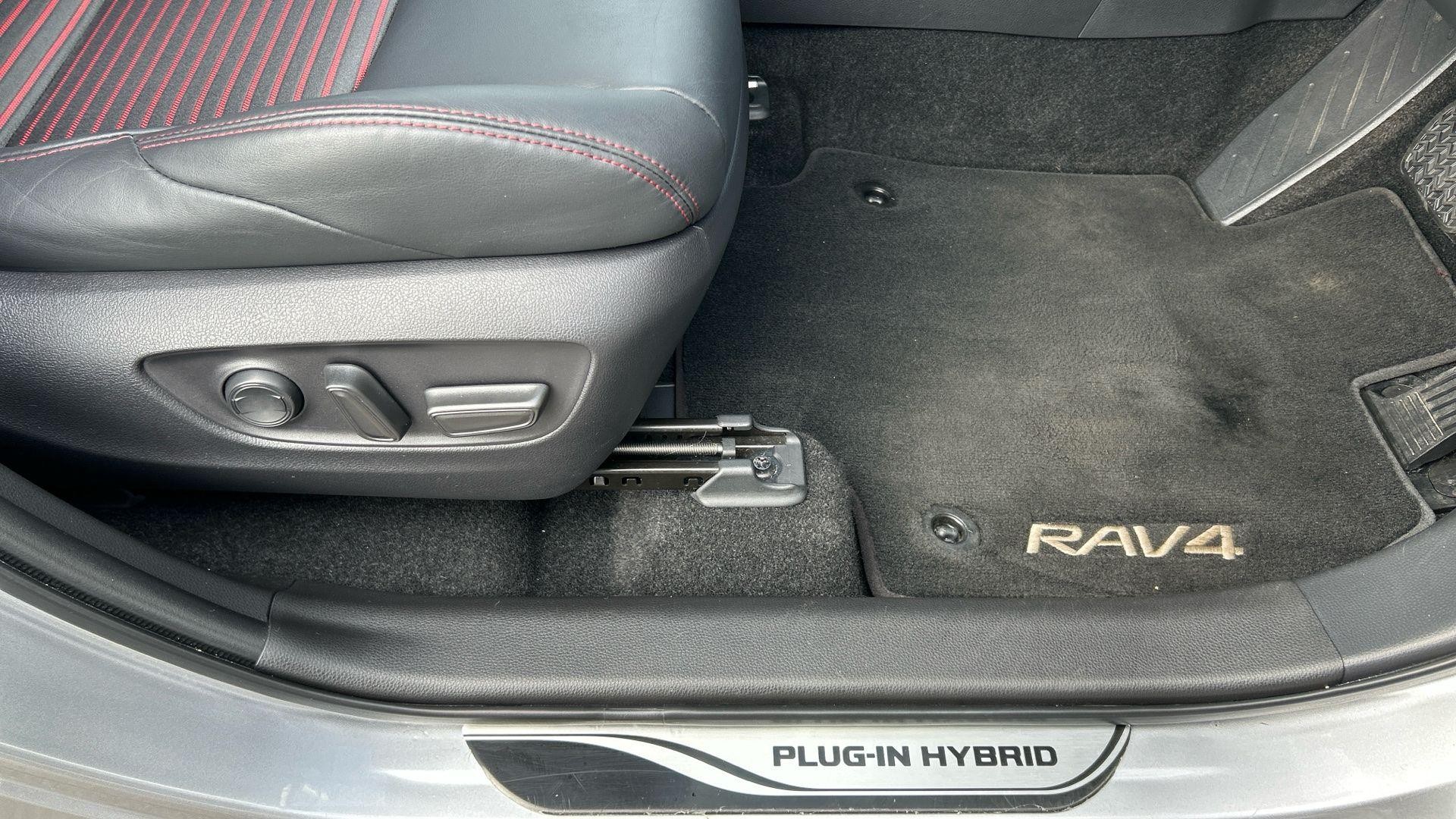 Toyota RAV4 Image 42