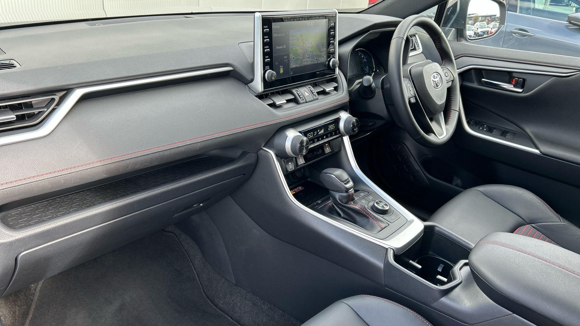 Toyota RAV4 Image 43
