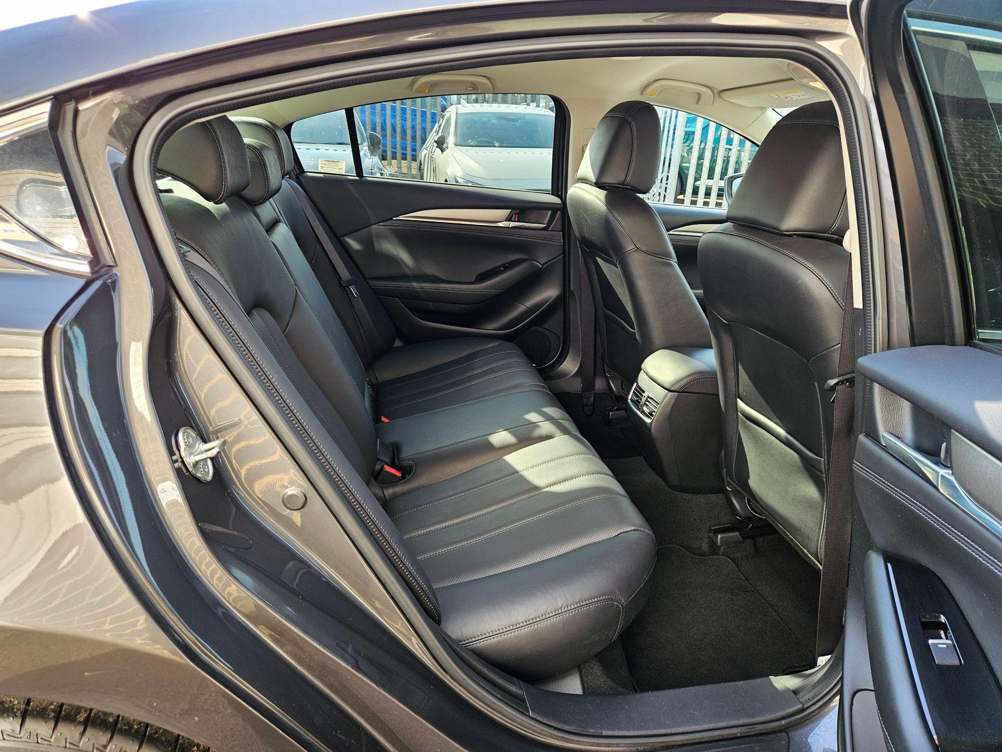 Mazda 6 Image 17
