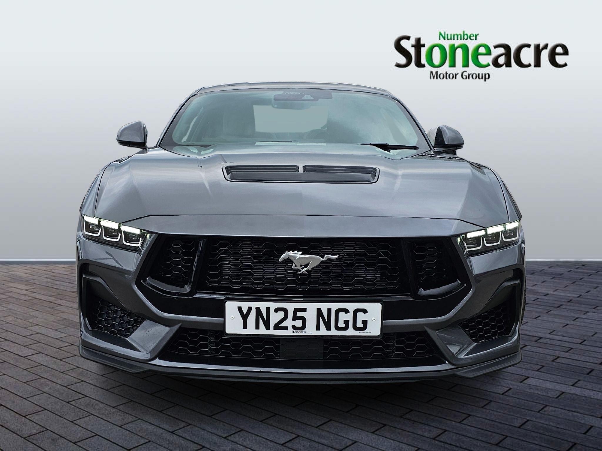 Ford Mustang Image 10