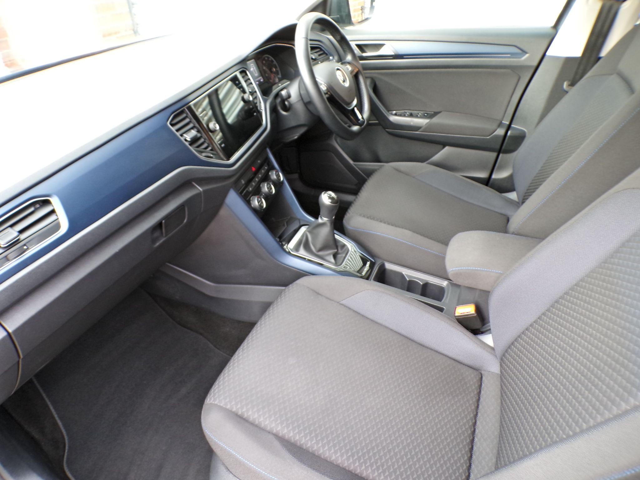 Volkswagen T-Roc Image 13