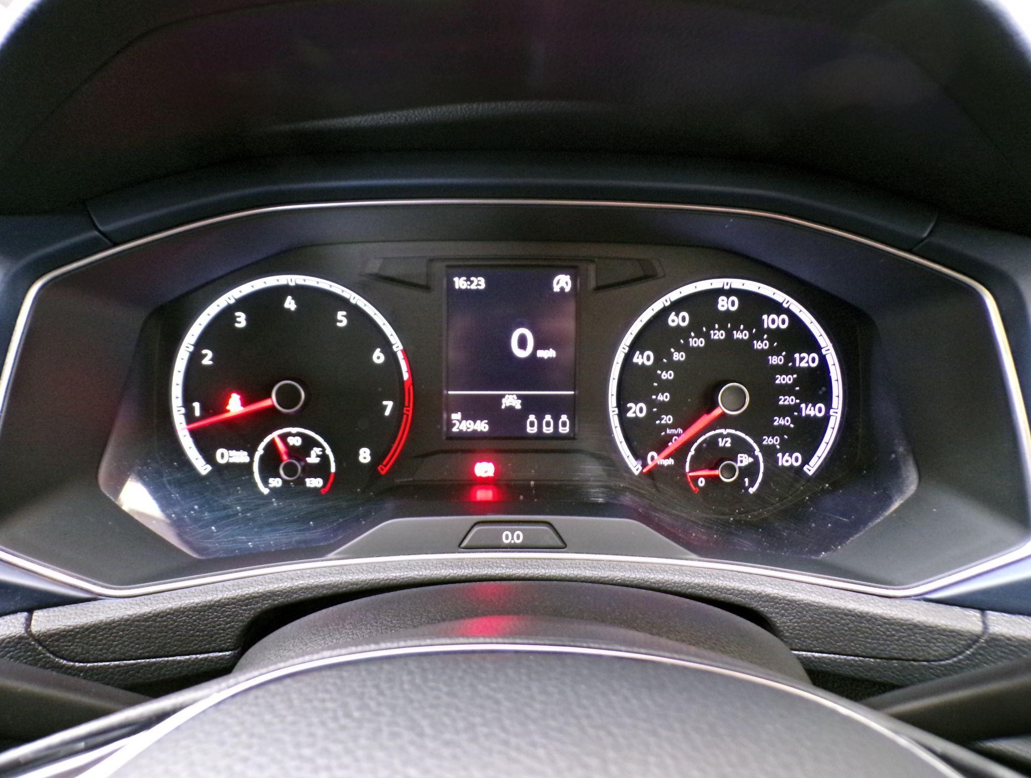 Volkswagen T-Roc Image 14