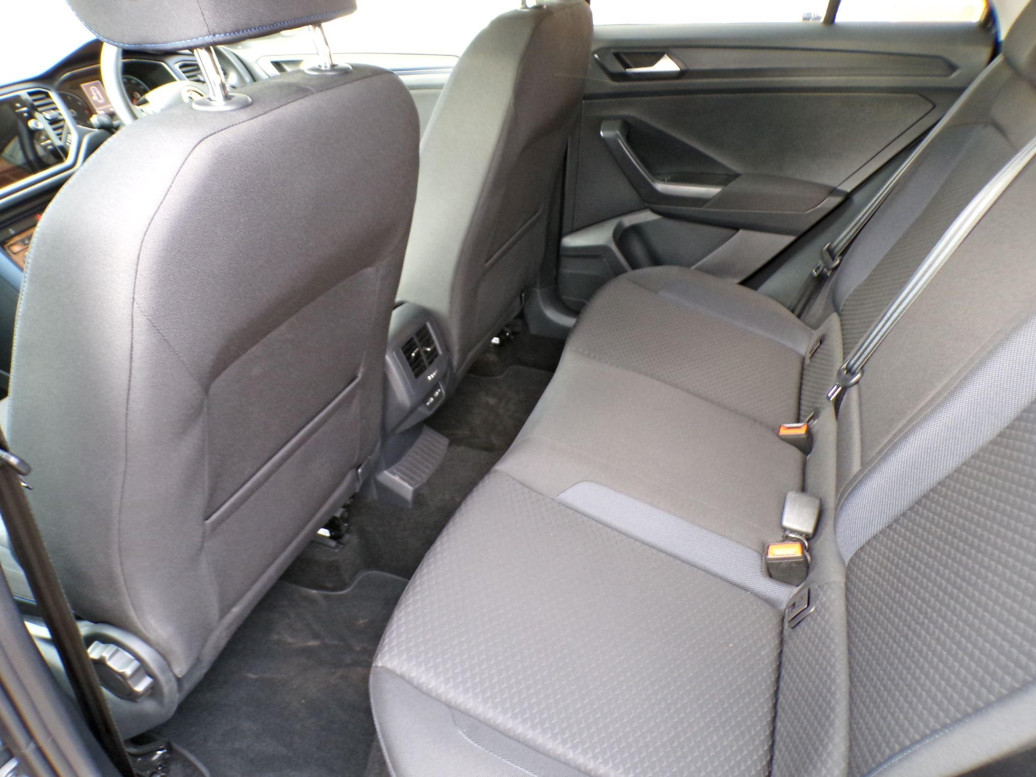 Volkswagen T-Roc Image 21