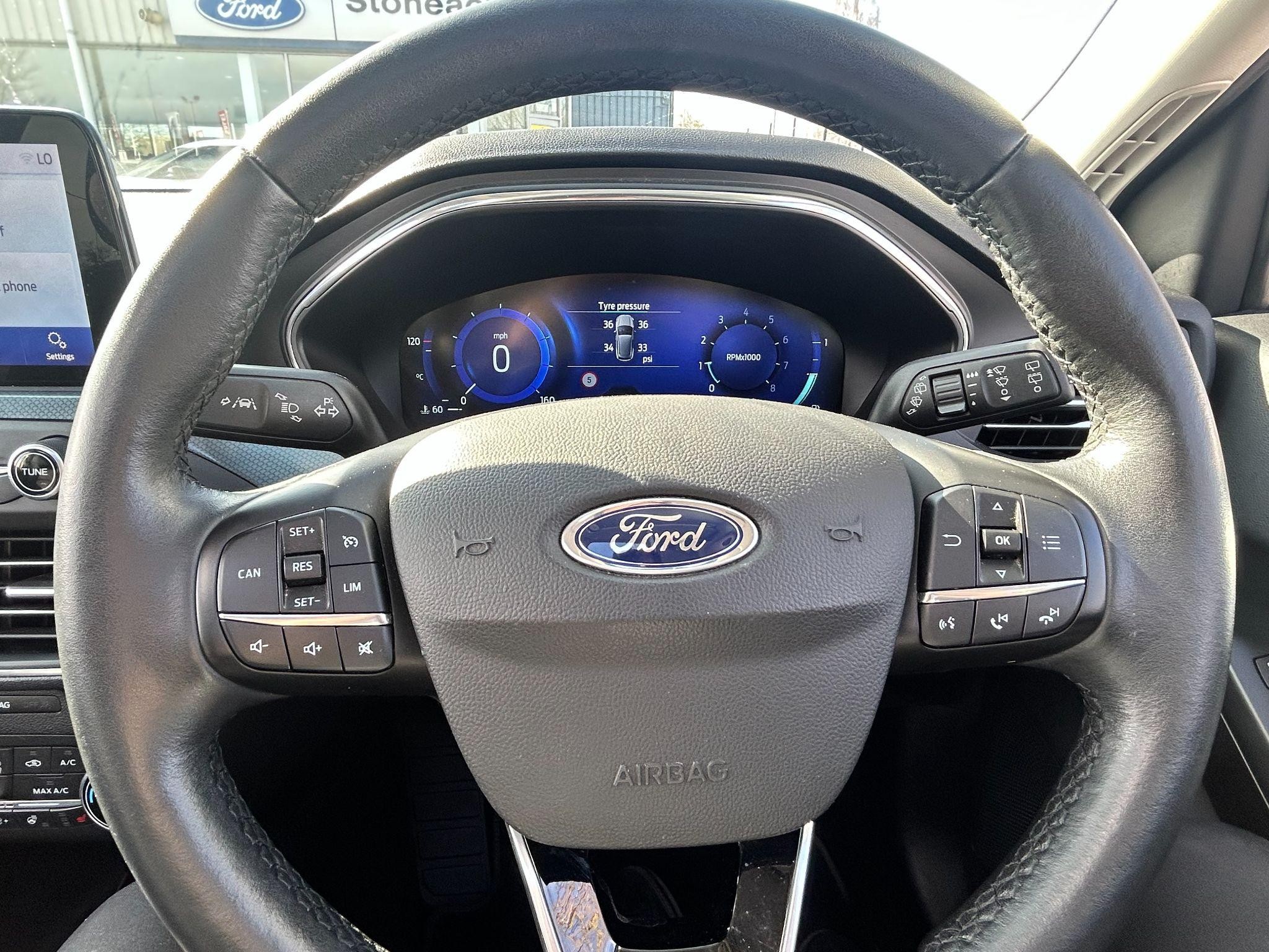 Ford Focus Image 13