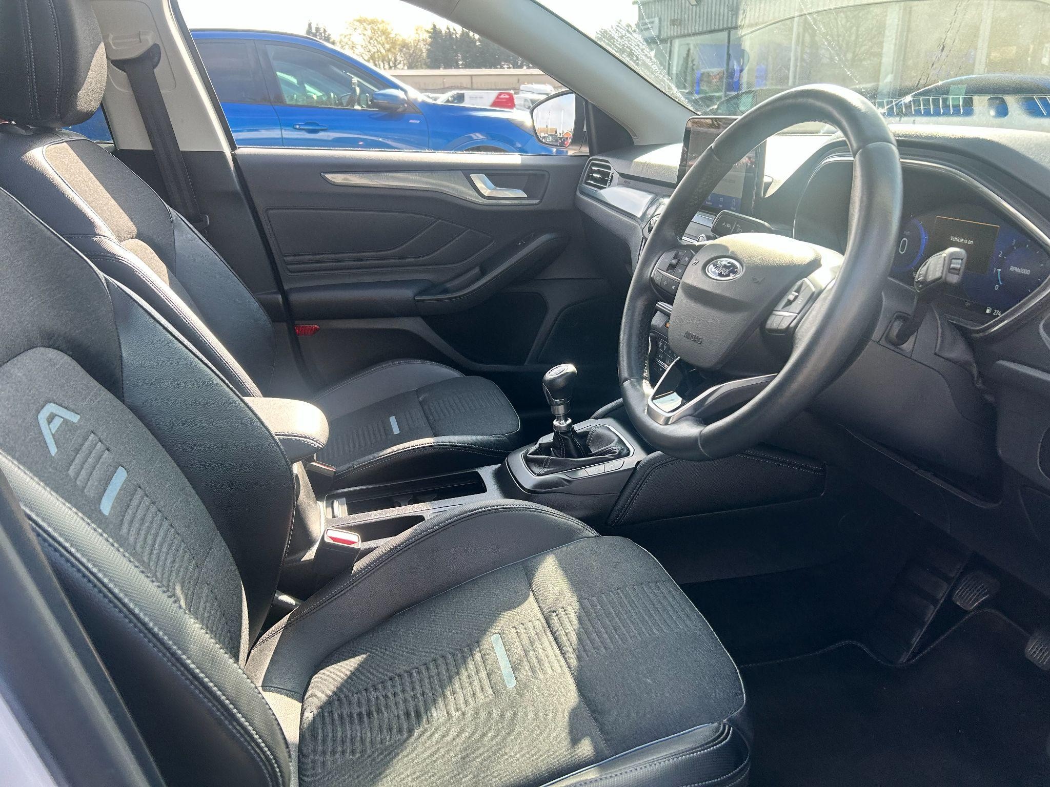 Ford Focus Image 14