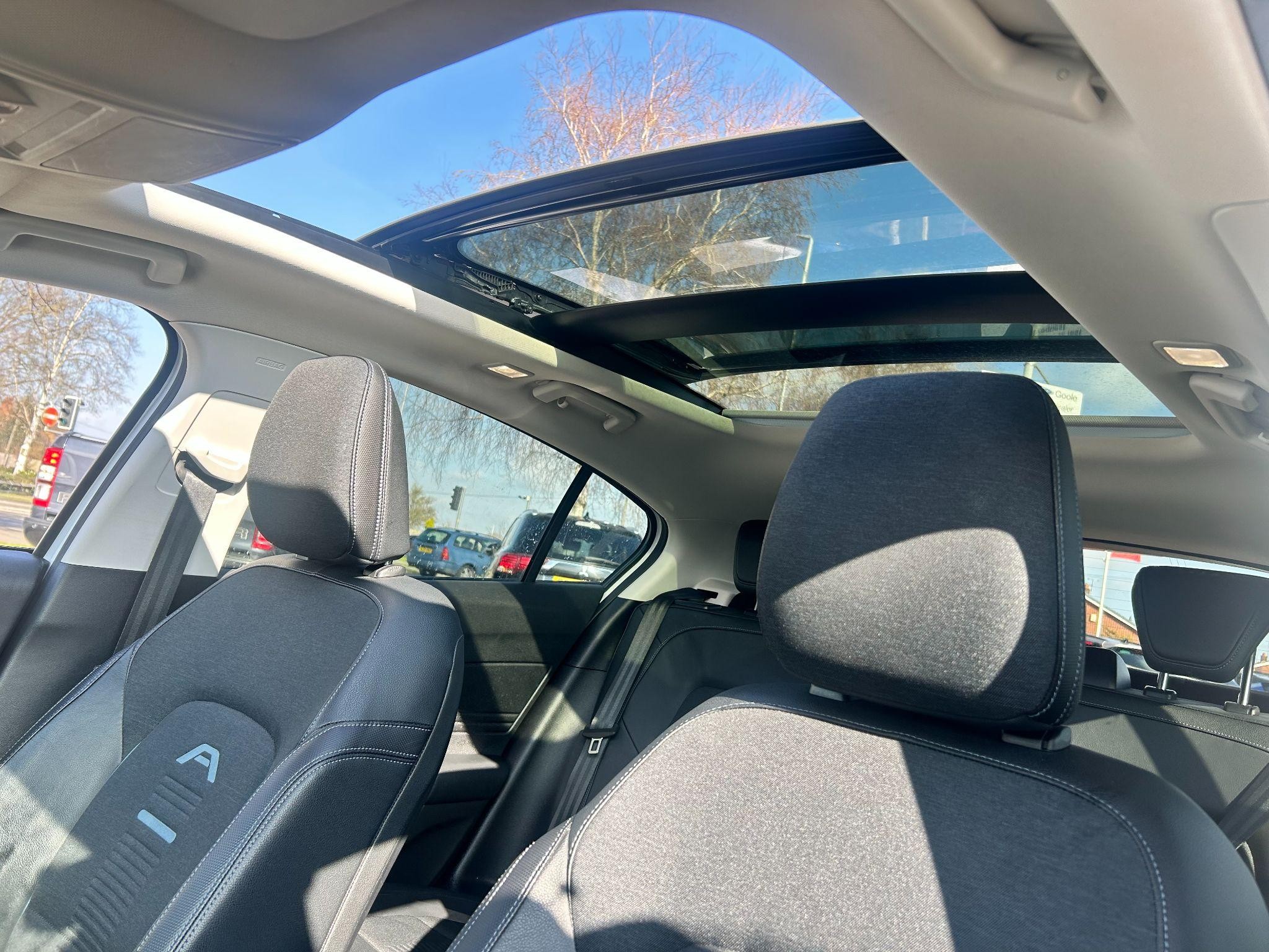 Ford Focus Image 19