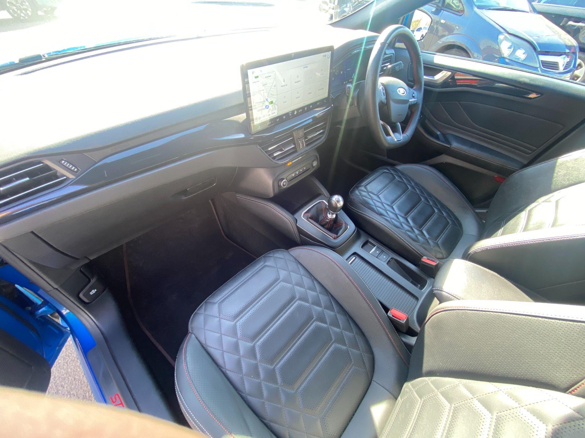Ford Focus Image 14