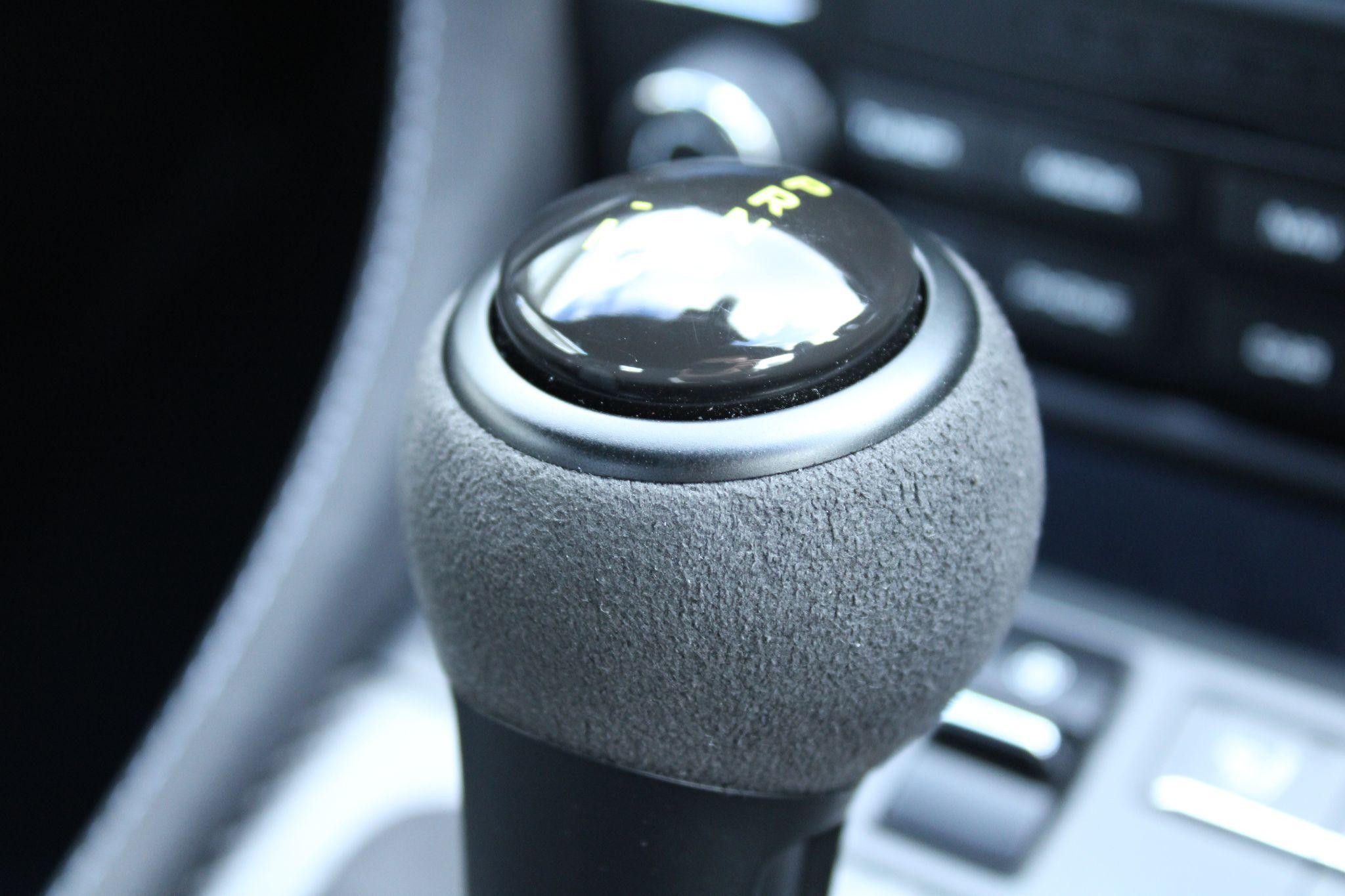 Porsche 718 Cayman Image 41