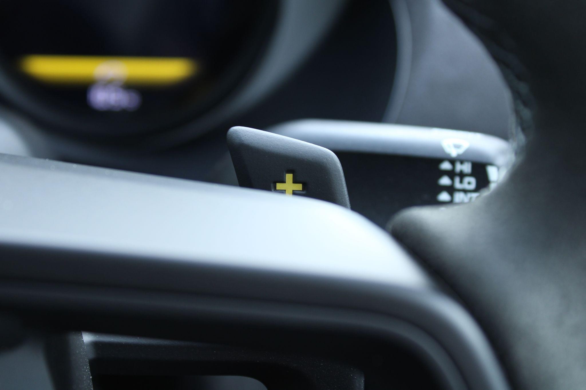 Porsche 718 Cayman Image 15