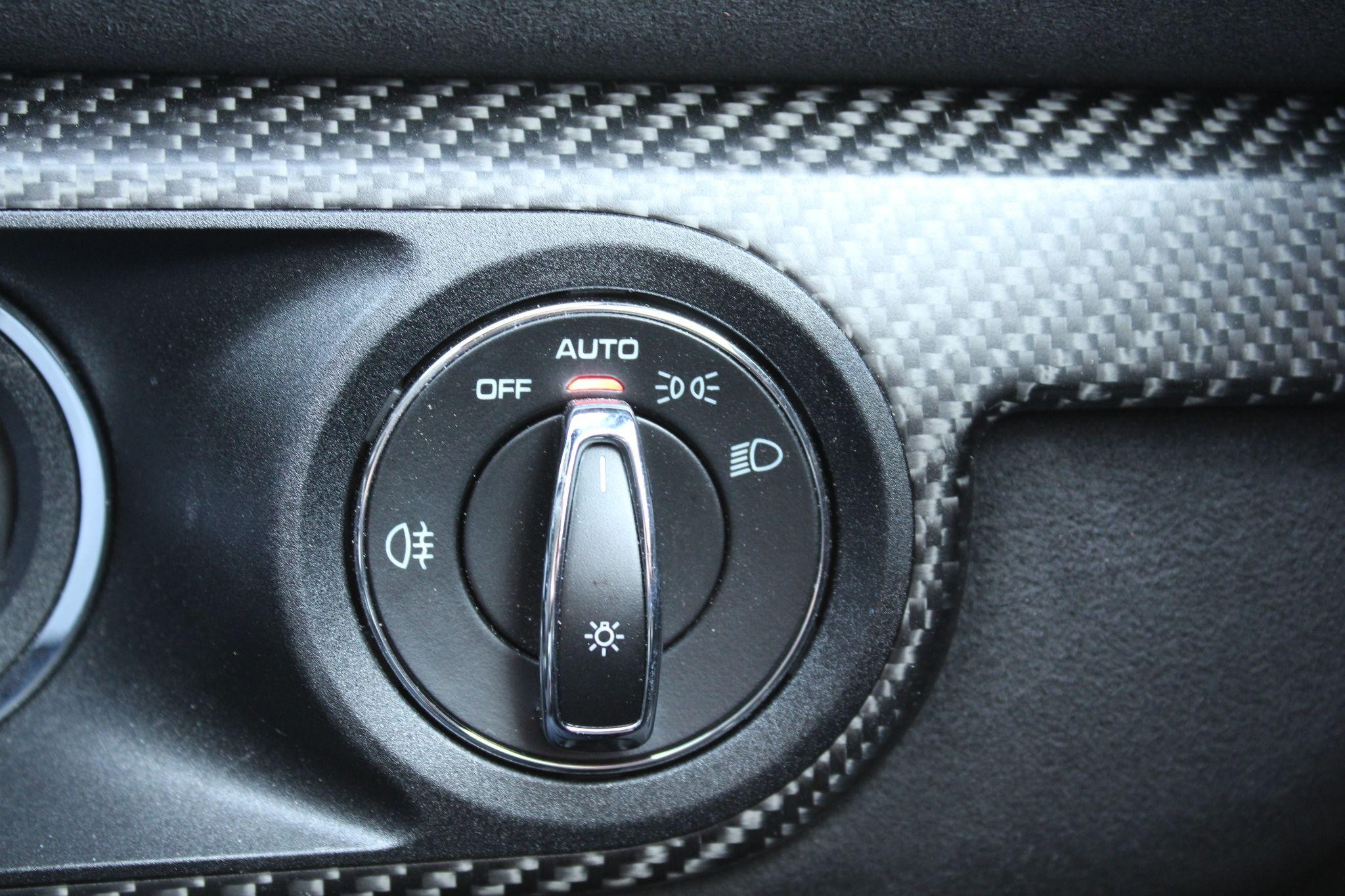 Porsche 718 Cayman Image 19