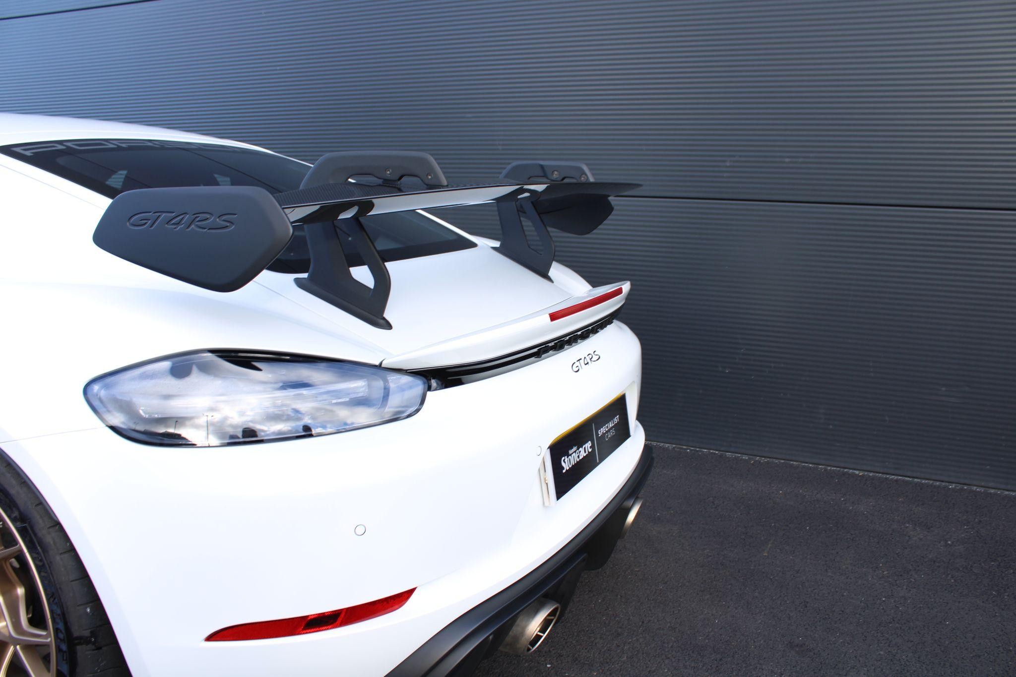 Porsche 718 Cayman Image 32