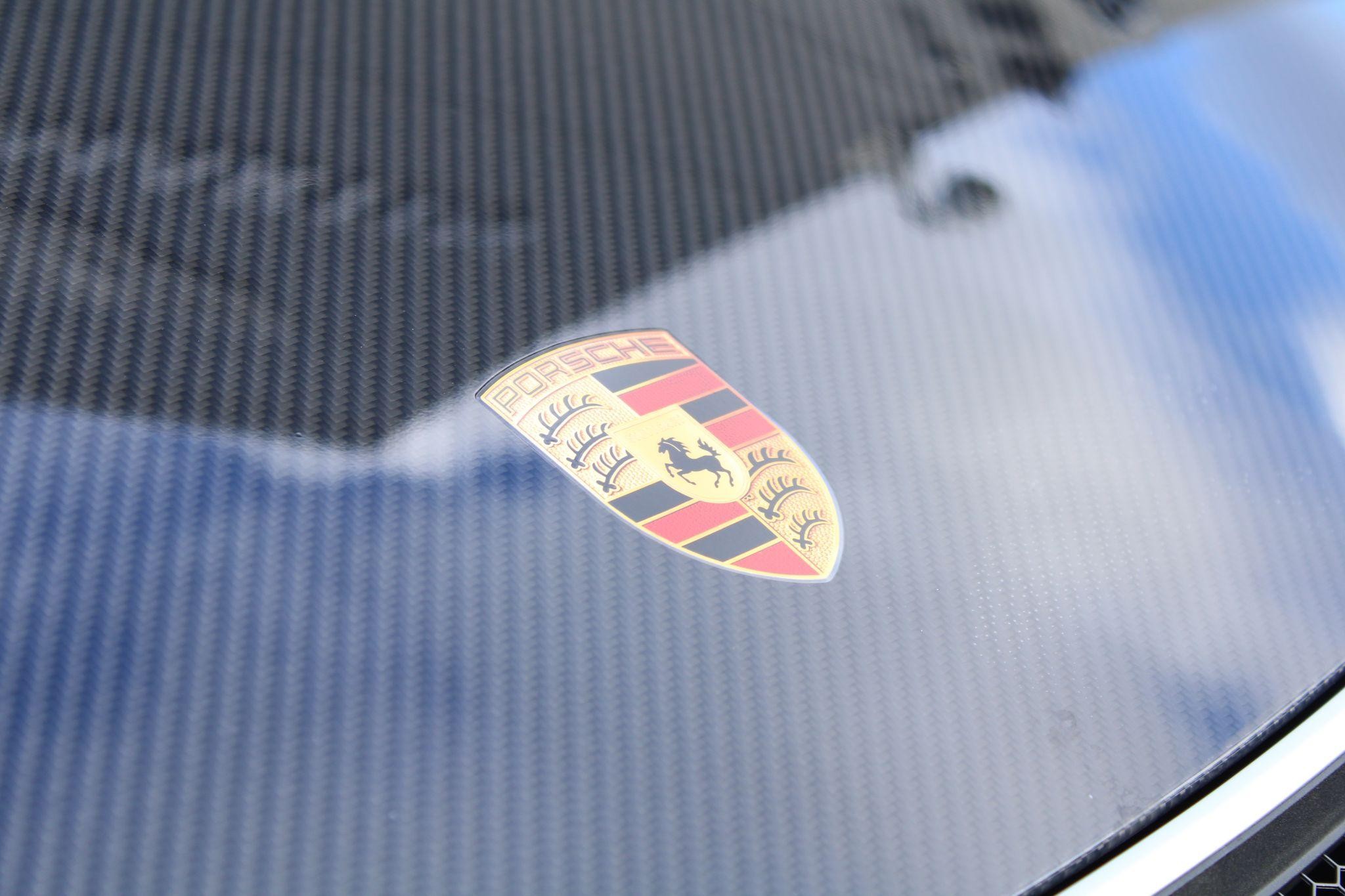 Porsche 718 Cayman Image 42