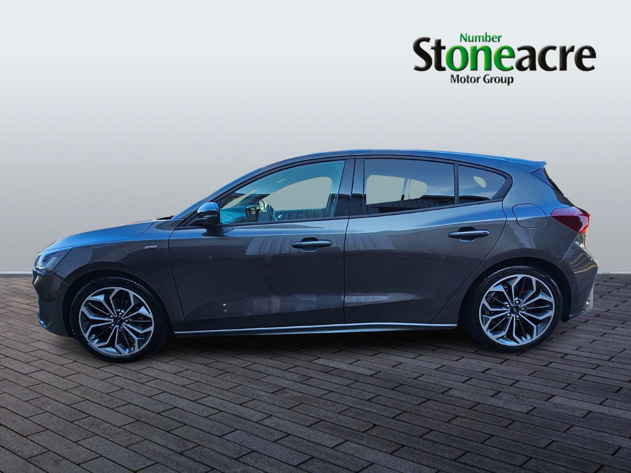 Ford Focus Image 8