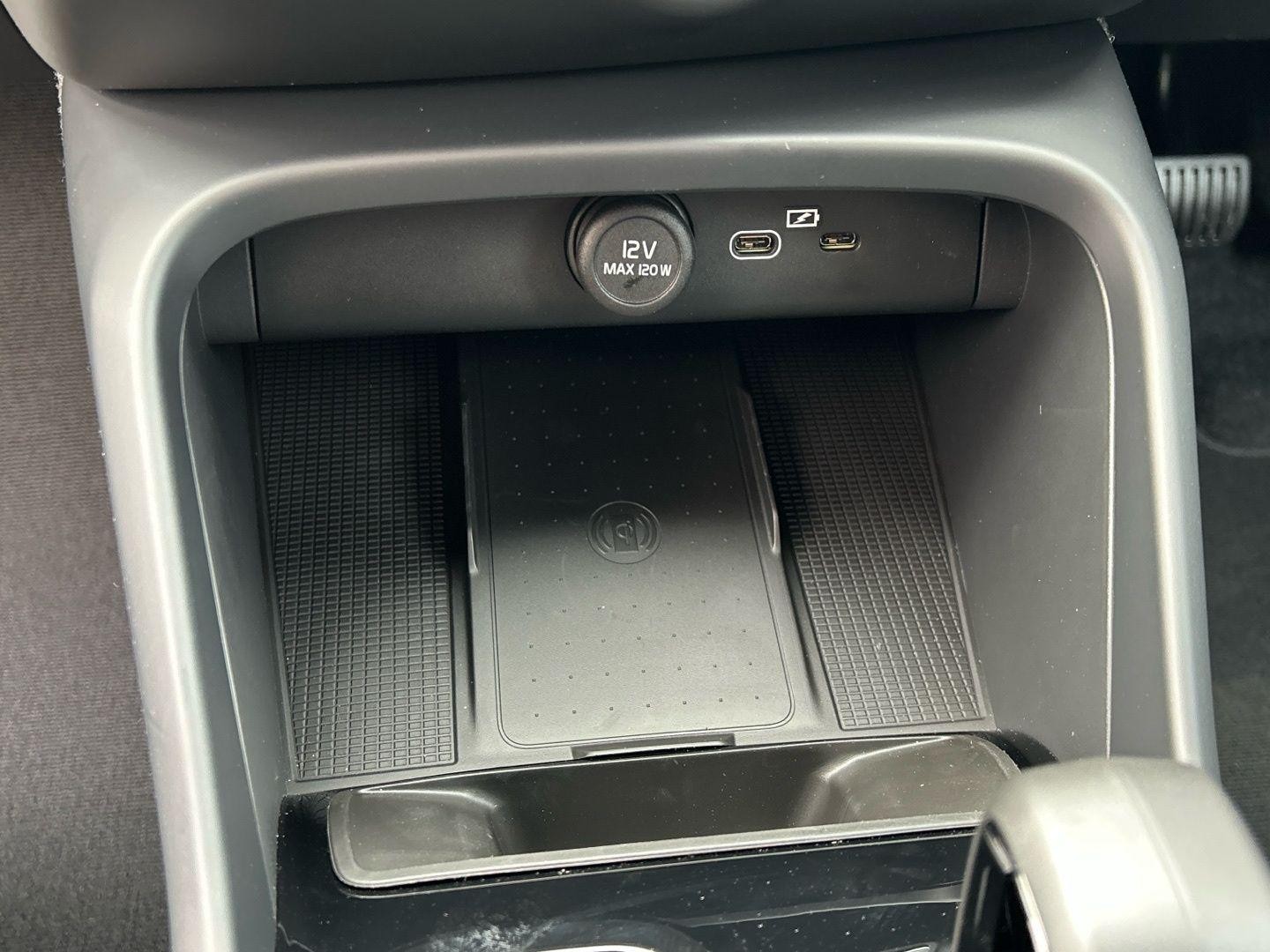 Volvo EX40 Image 29