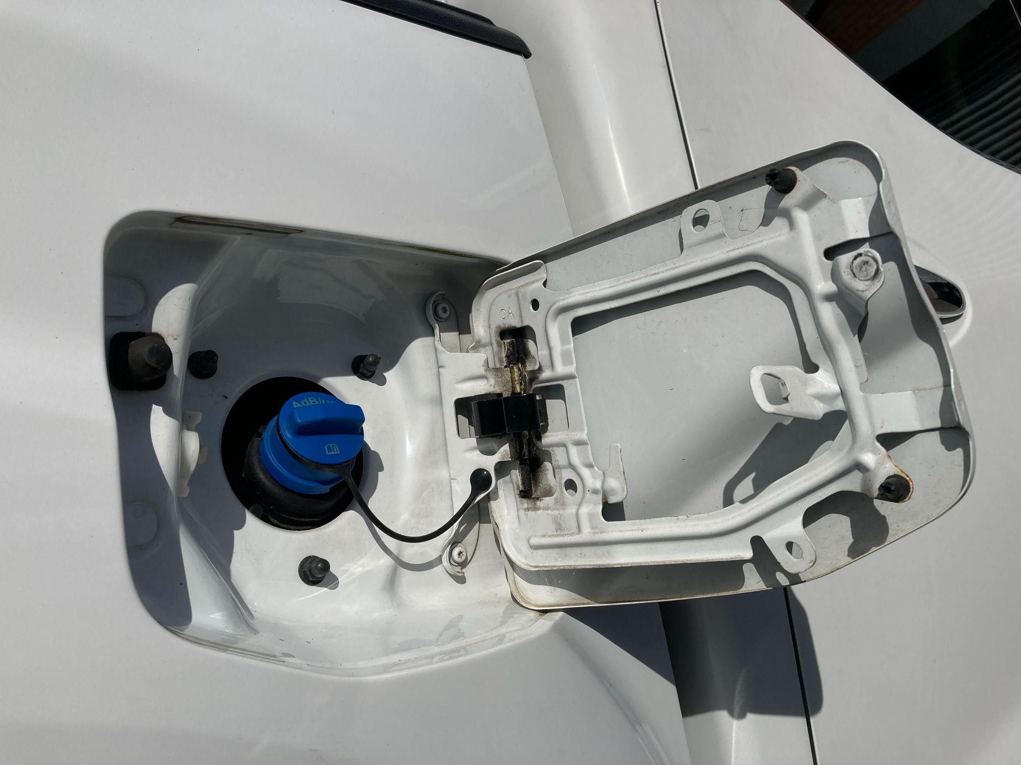 Nissan Navara Image 32