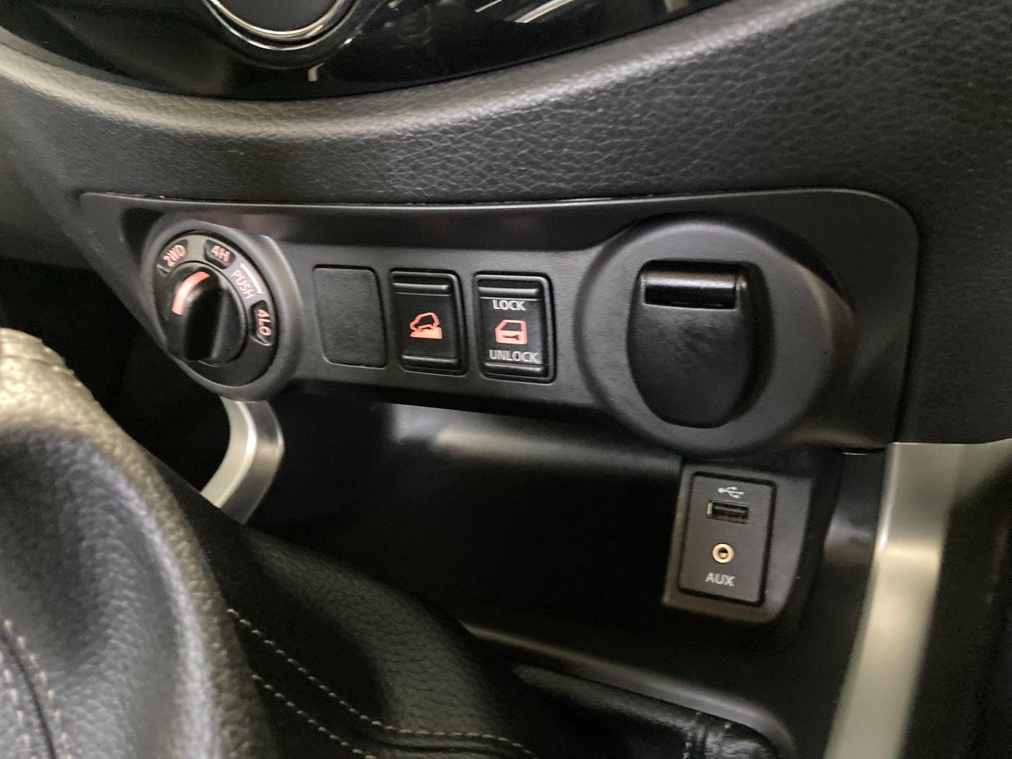 Nissan Navara Image 48