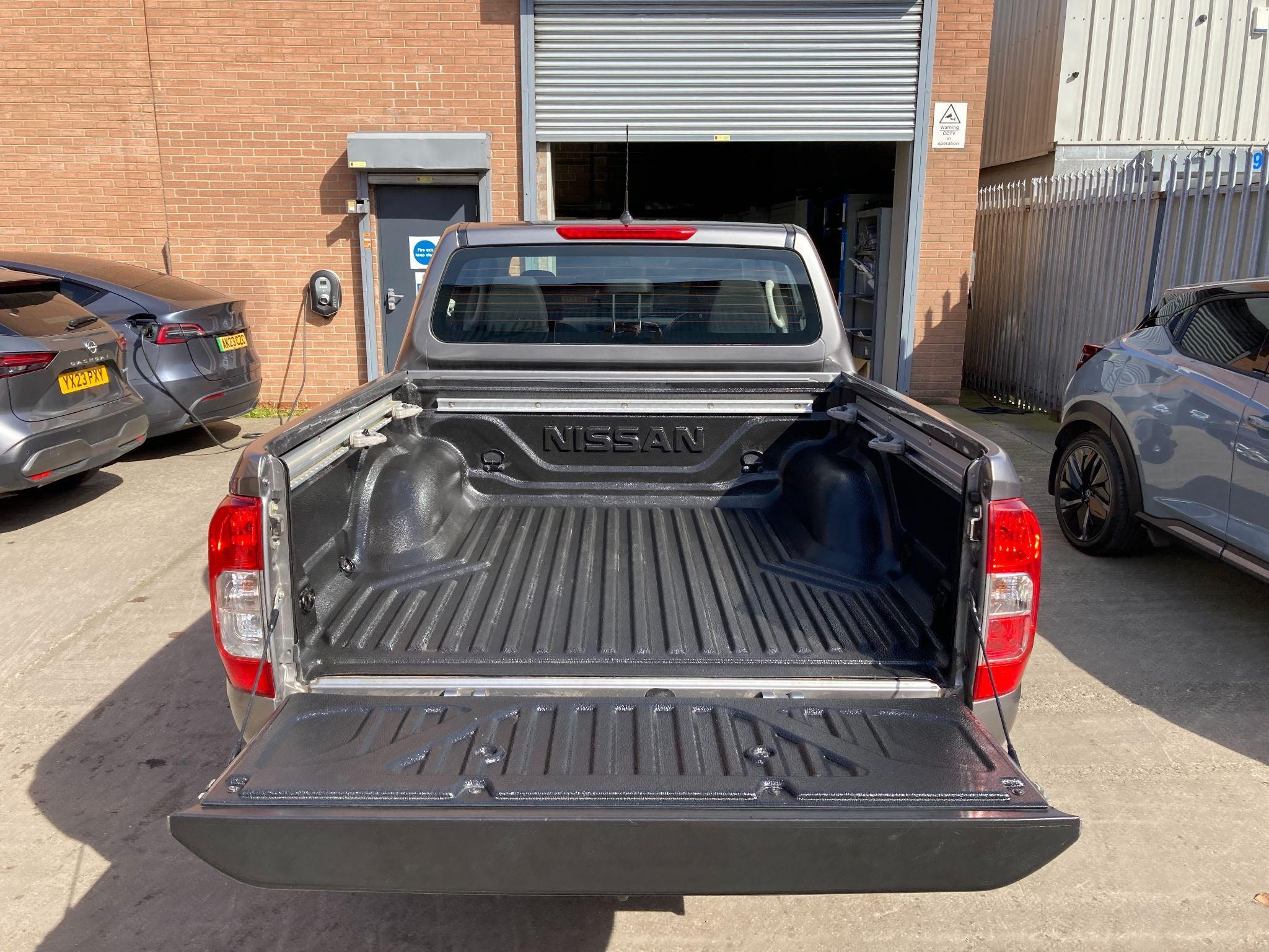 Nissan Navara Image 12