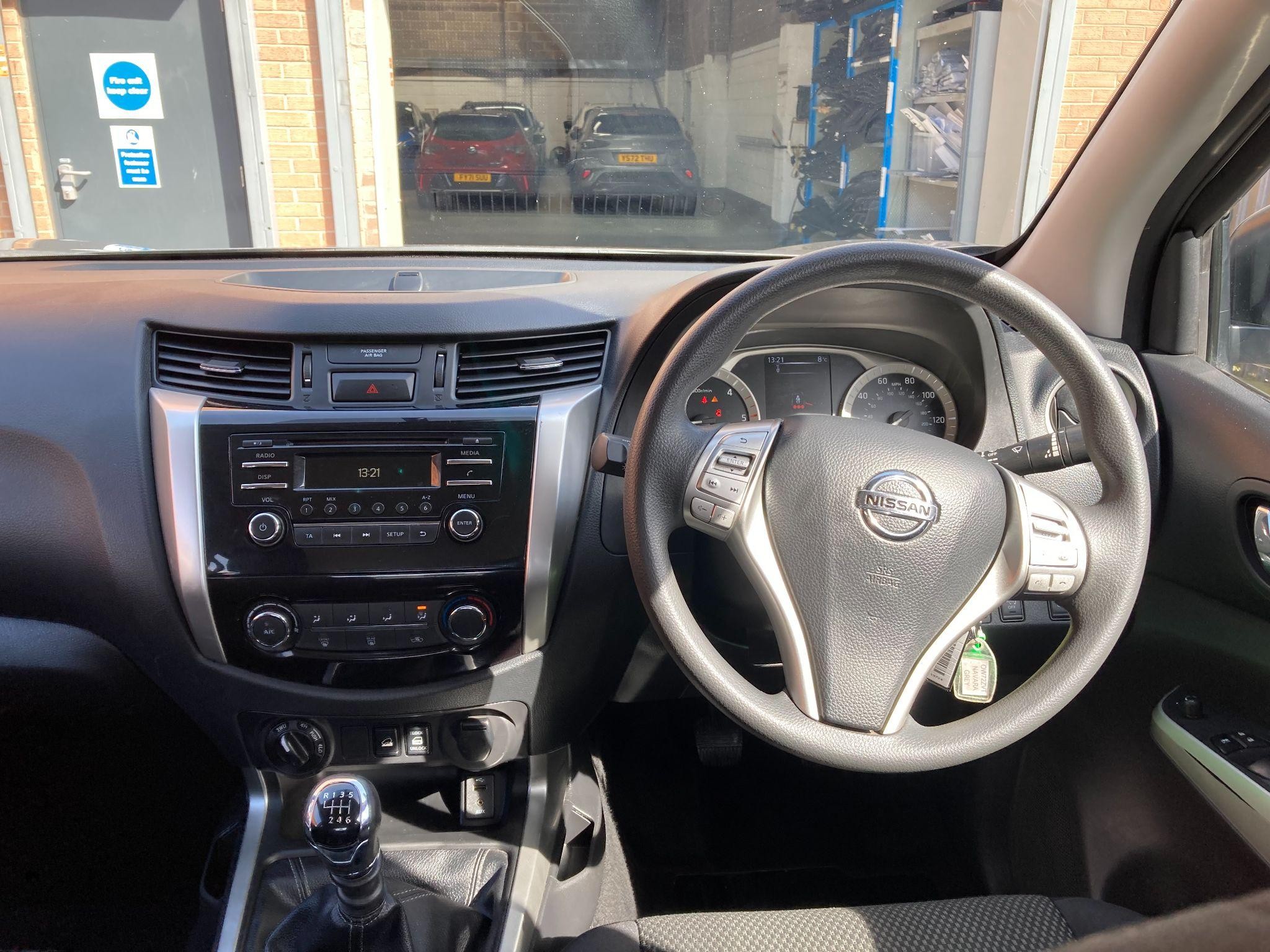 Nissan Navara Image 13
