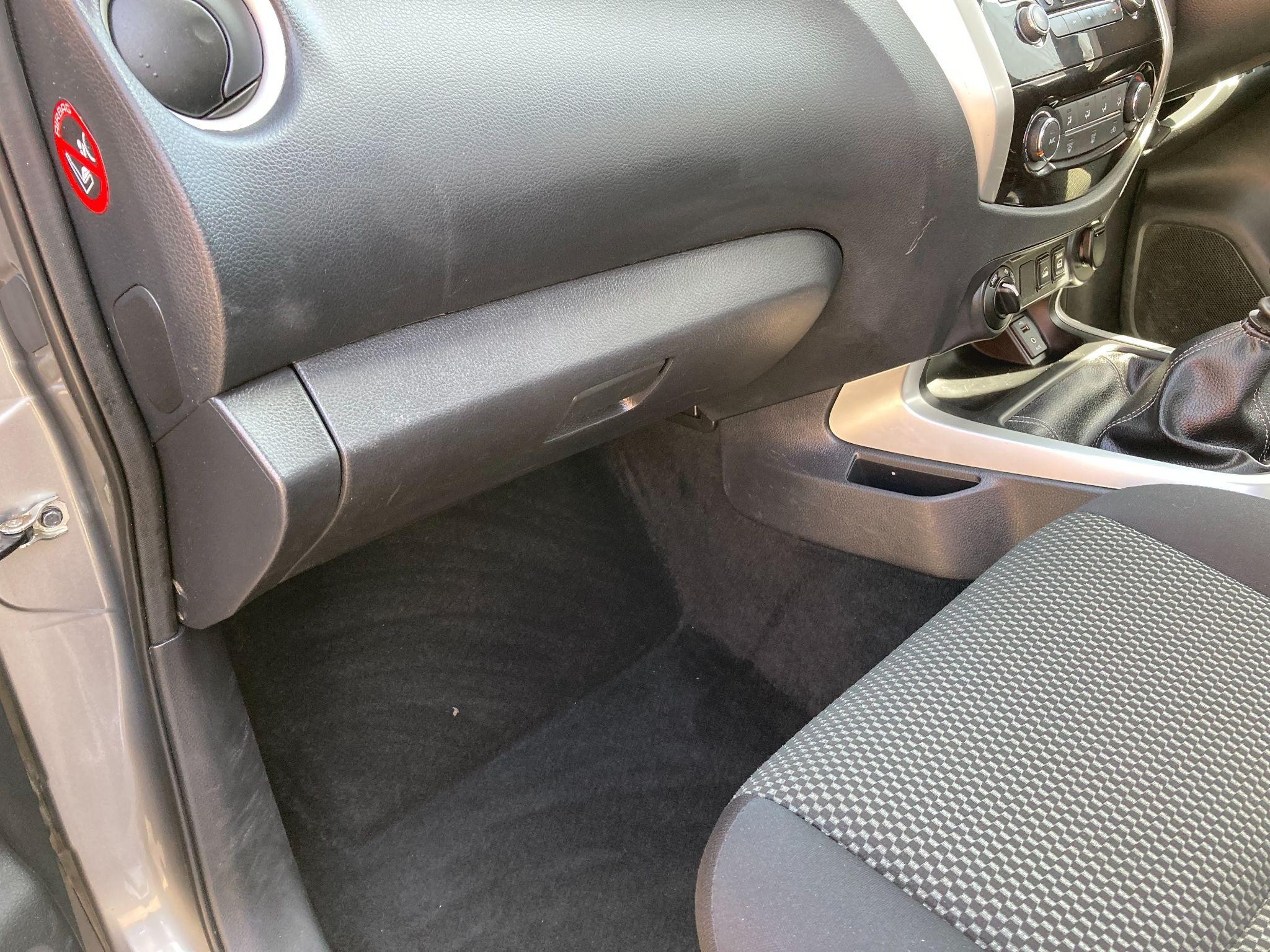 Nissan Navara Image 19
