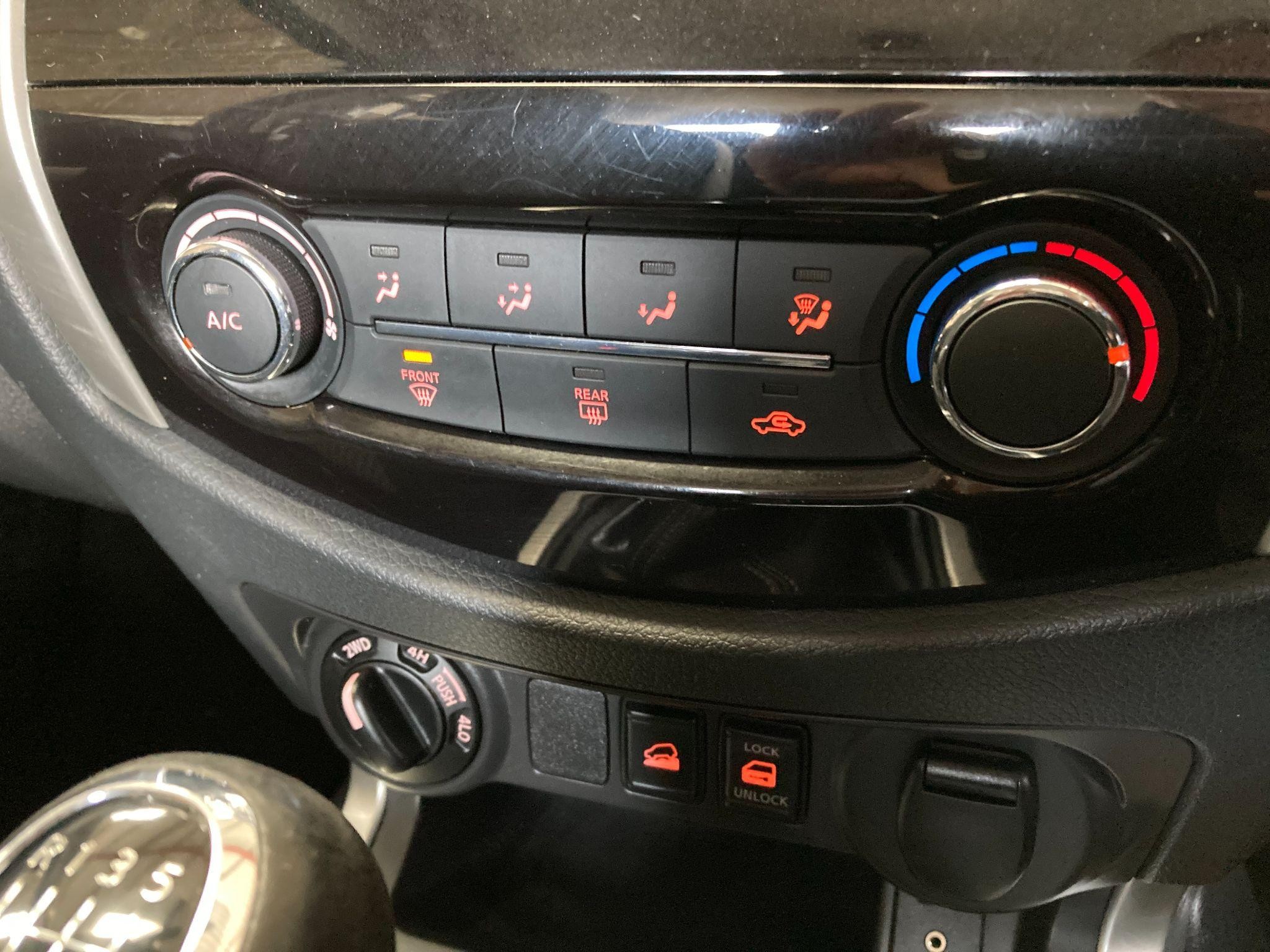 Nissan Navara Image 43