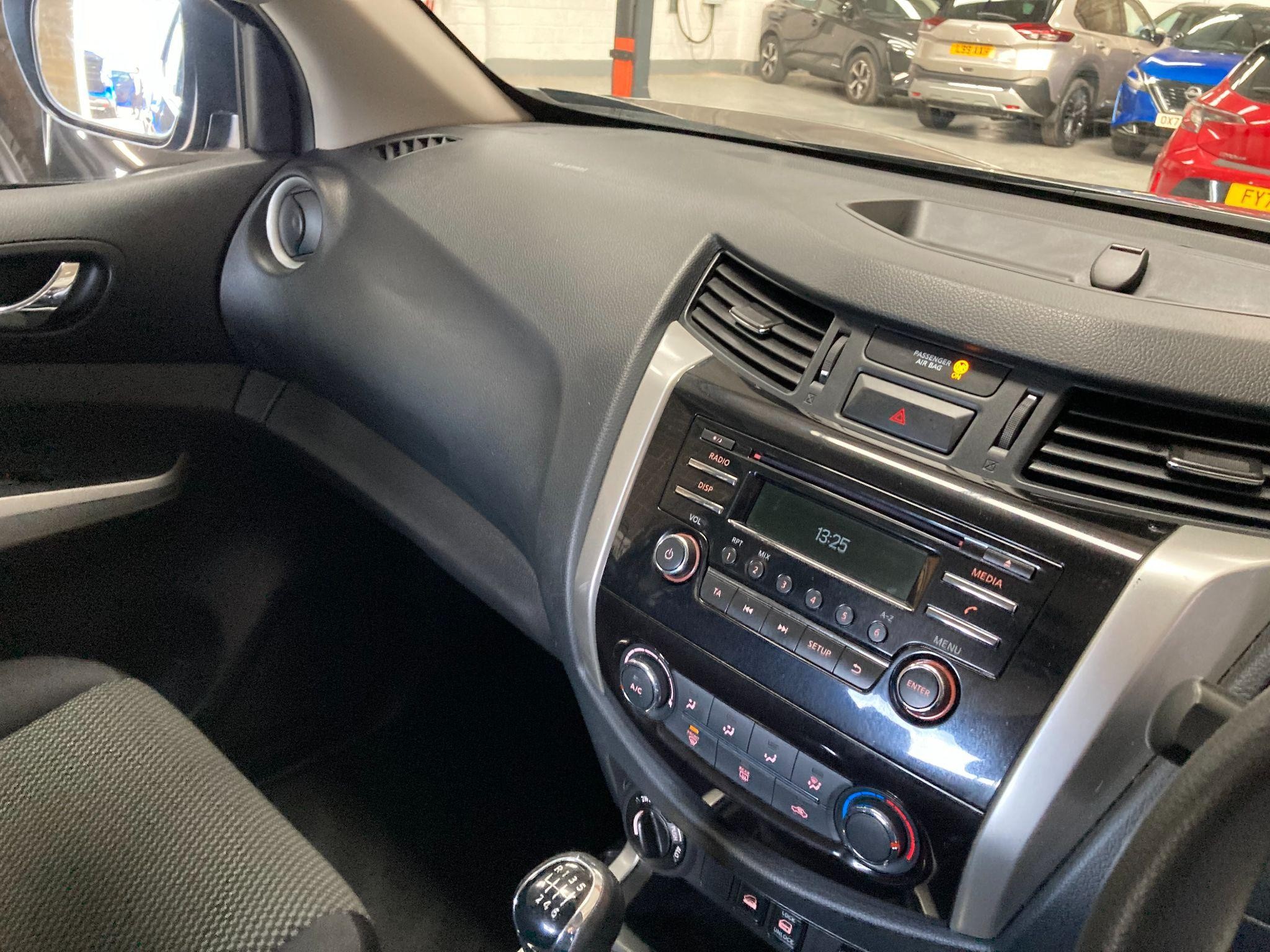 Nissan Navara Image 47