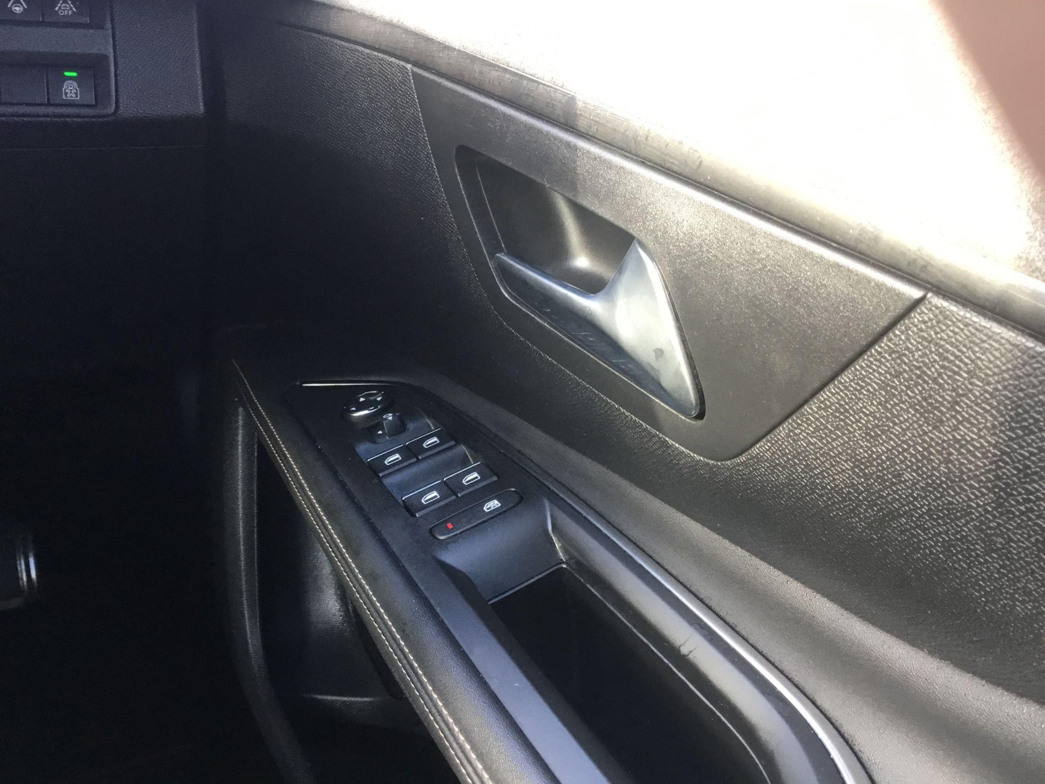 Peugeot 5008 Image 33