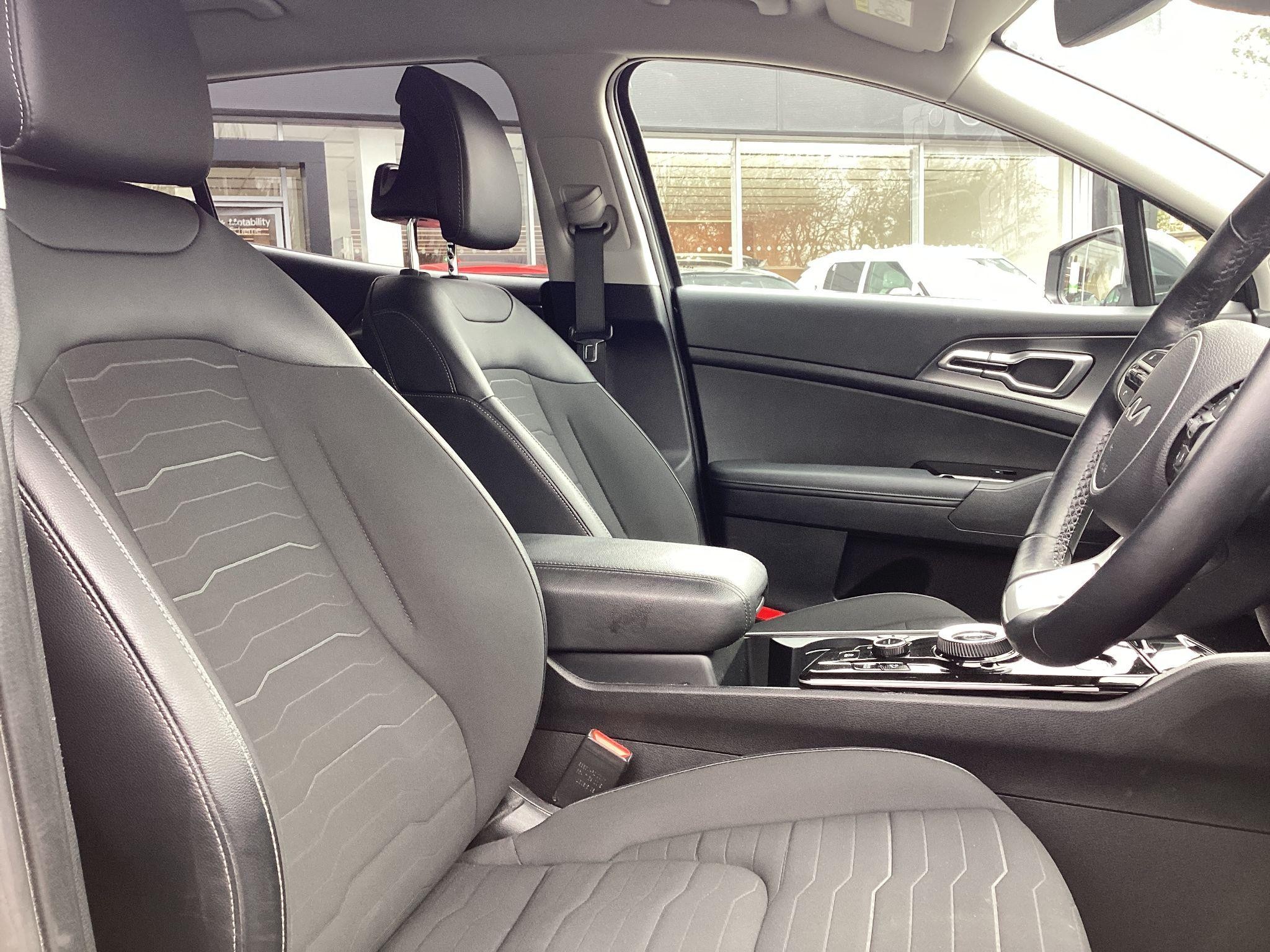 Kia Sportage Image 14