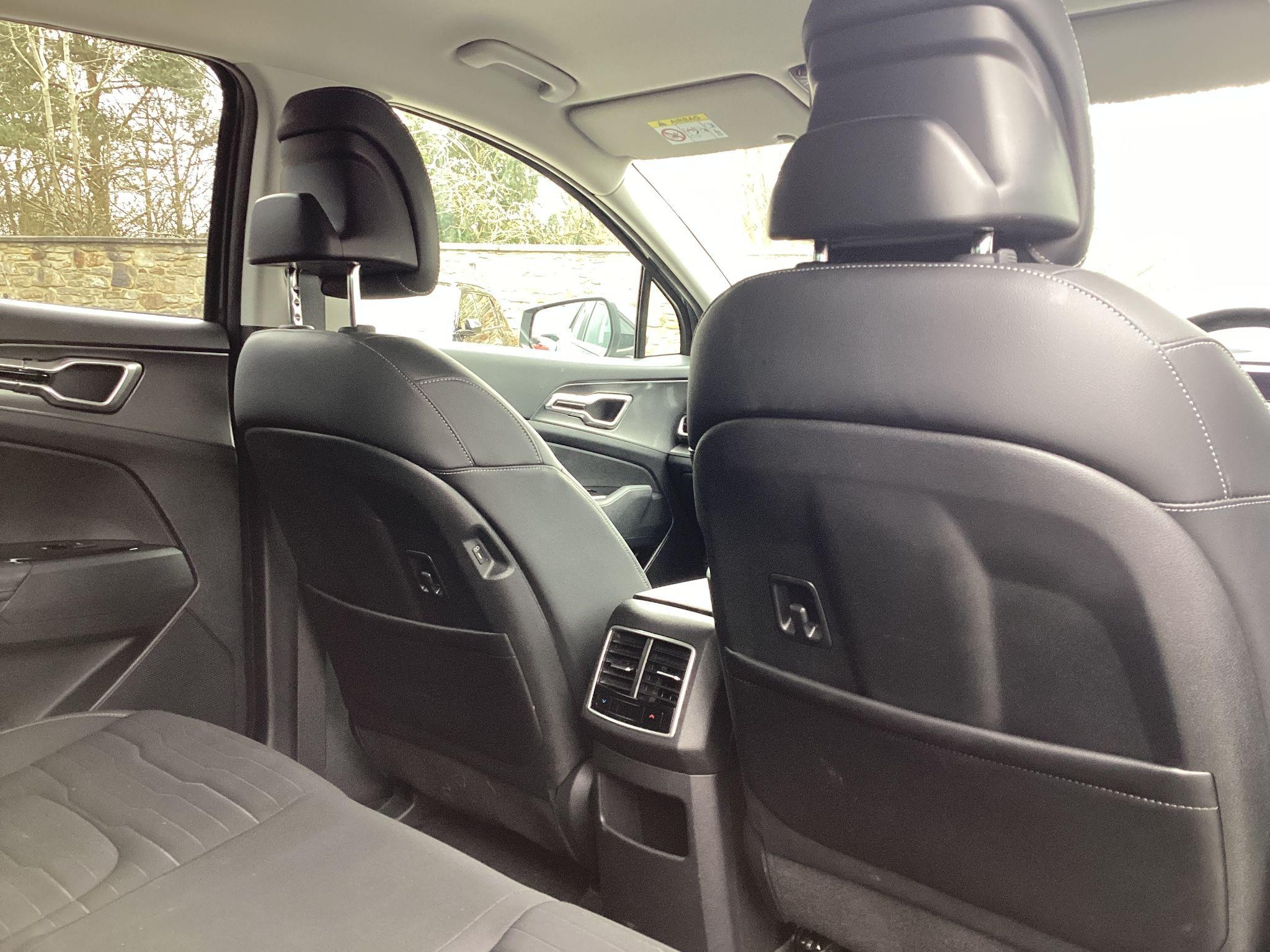 Kia Sportage Image 16